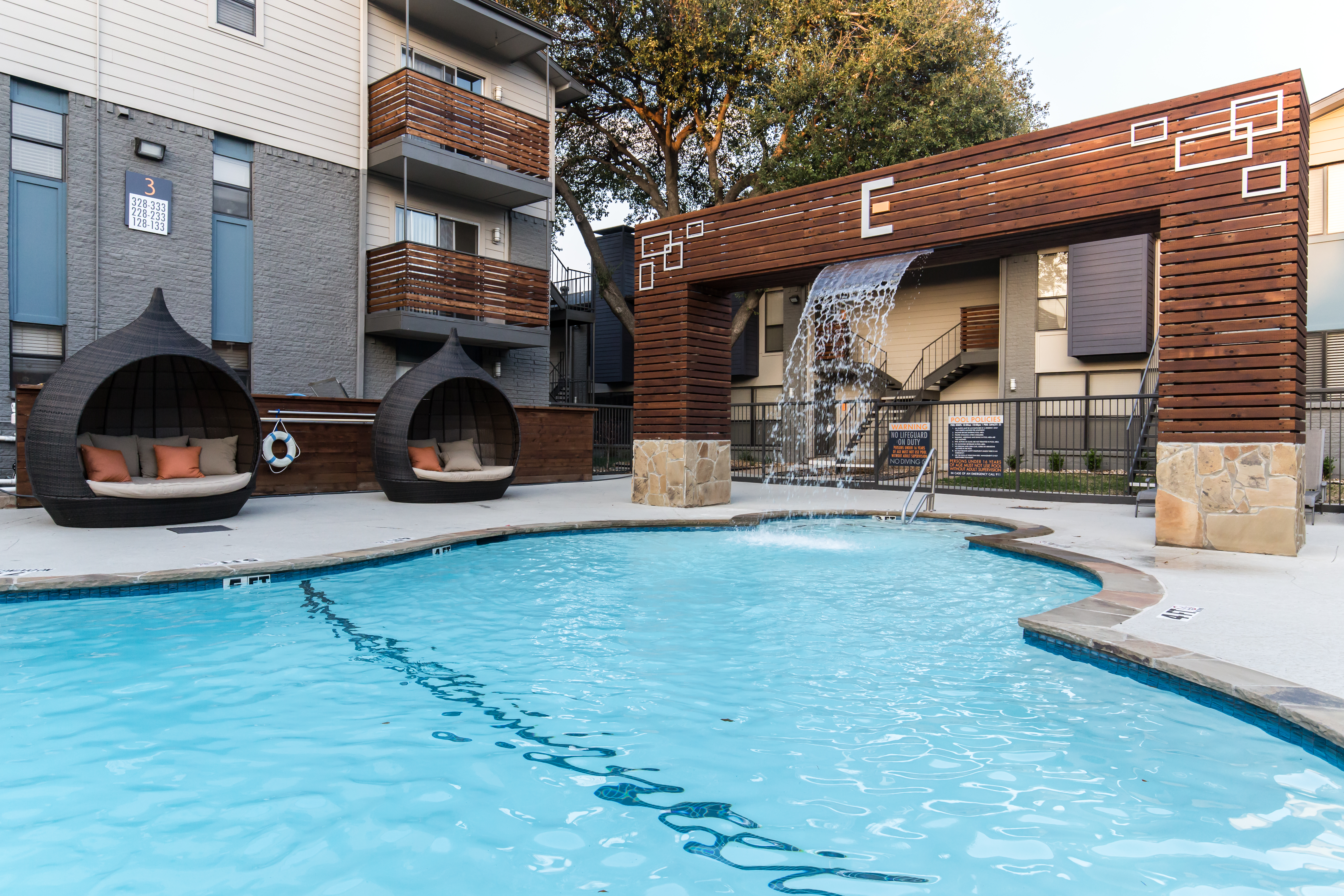 Designed To Relax & Arboretum Included in District 11, Dallas