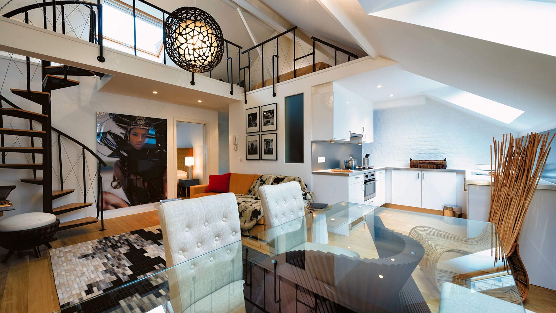 Avenue Louise - Design Apartment with Mezzanine in Ixelles, Brussels