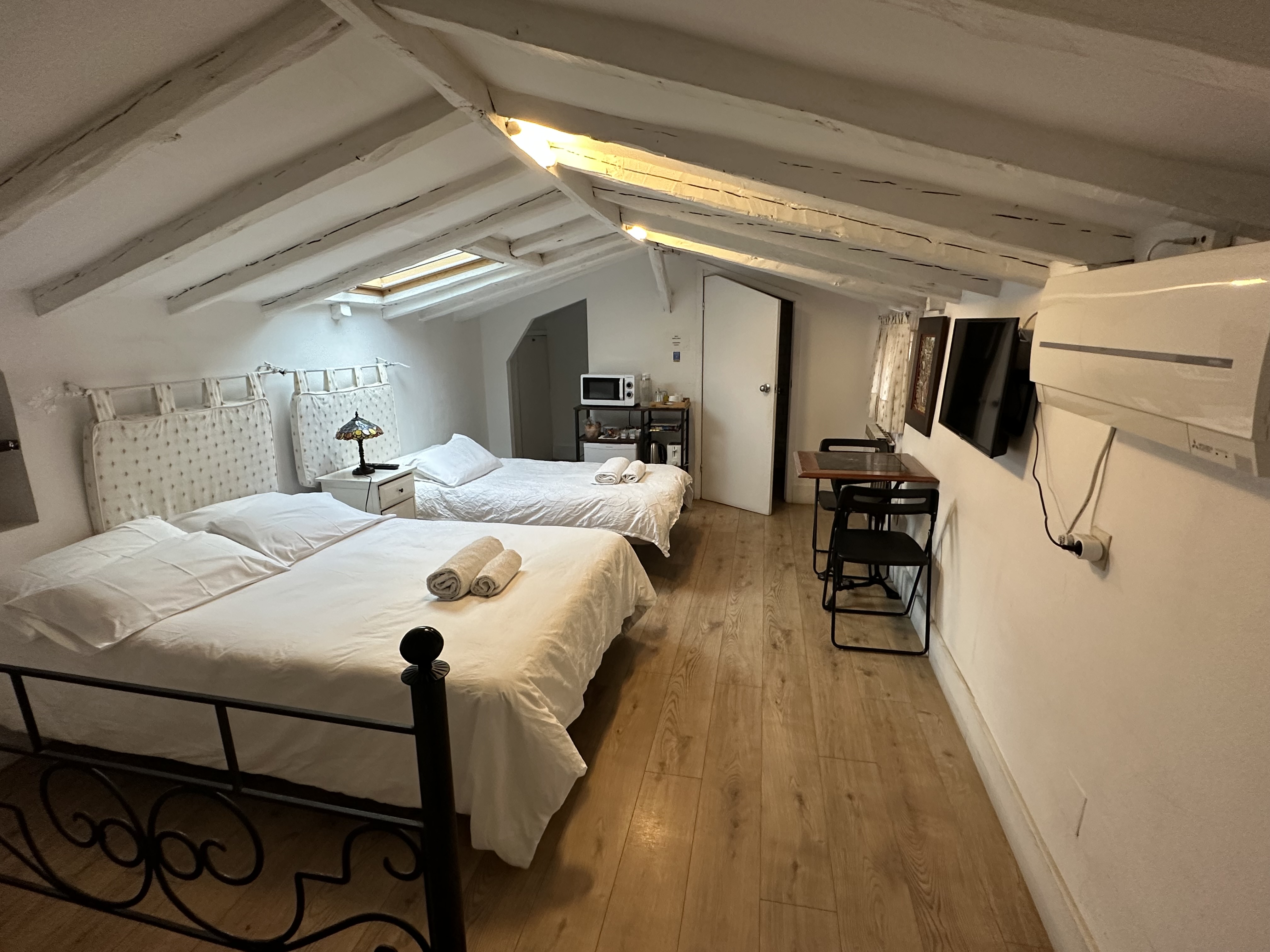 Attic bedroom with character at Sol