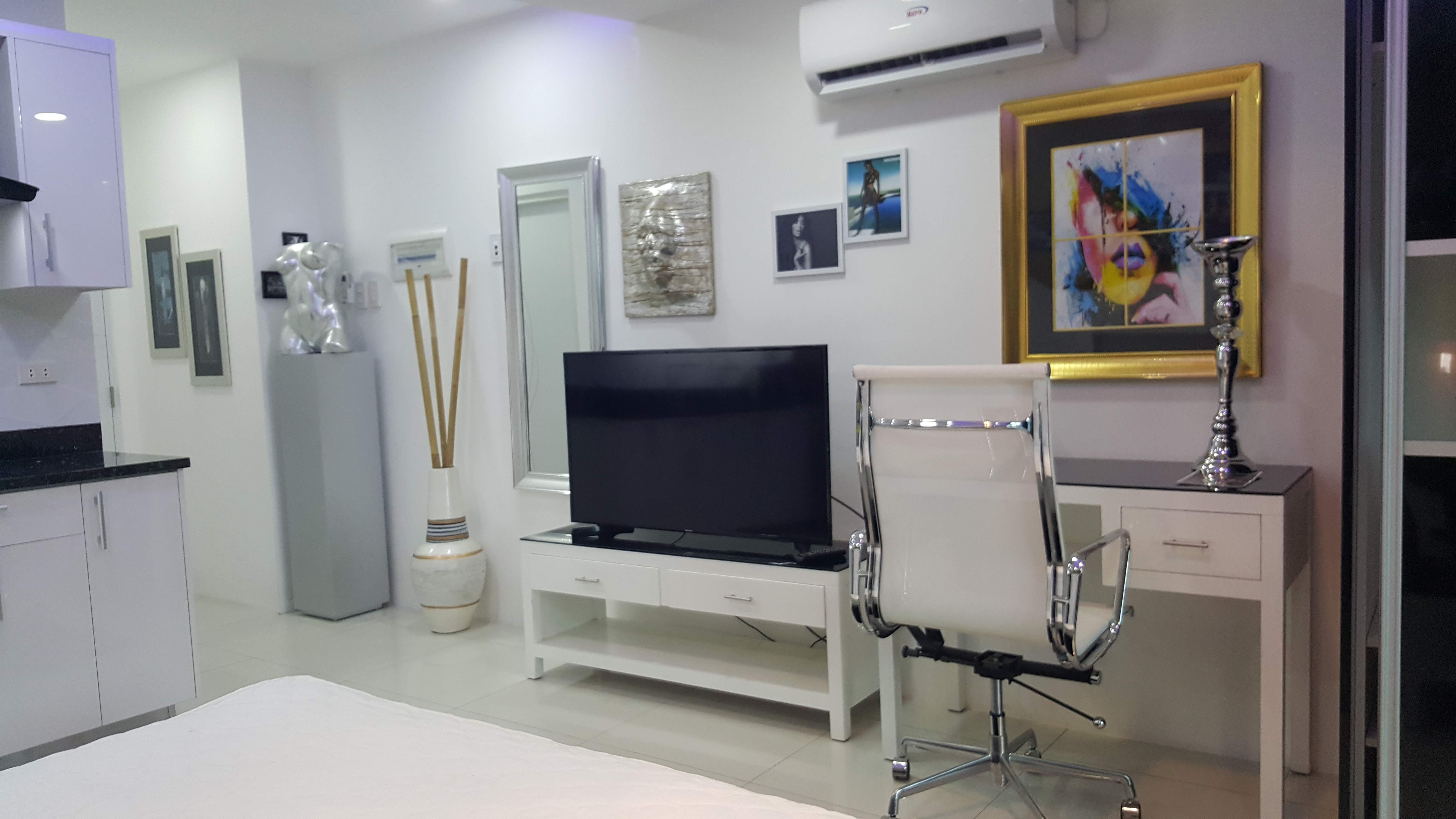 Brand New Studio Unit Kandi Tower 3 Angeles City Condominiums for