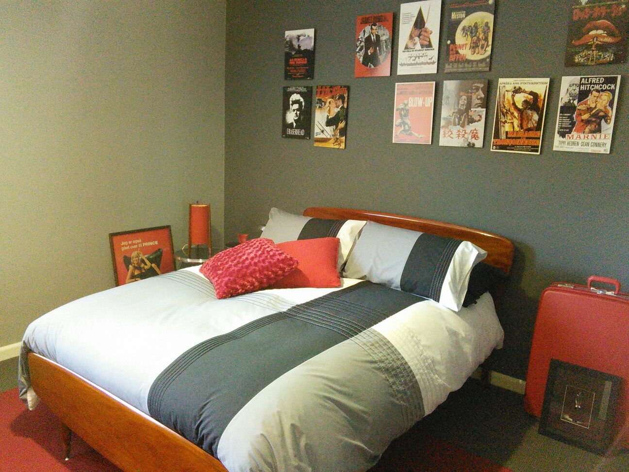Private Room in Retro Heaven - close to train