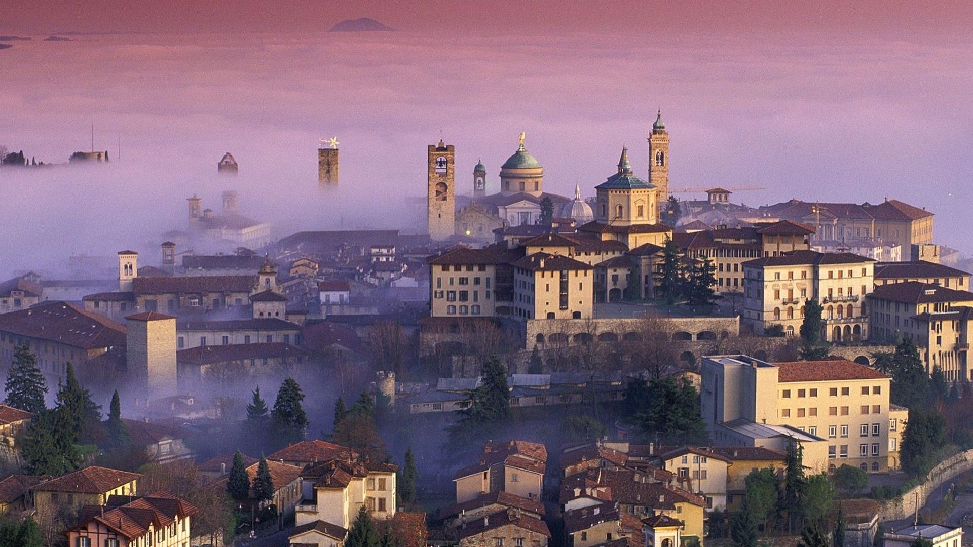 Airport House in Zanica, Bergamo