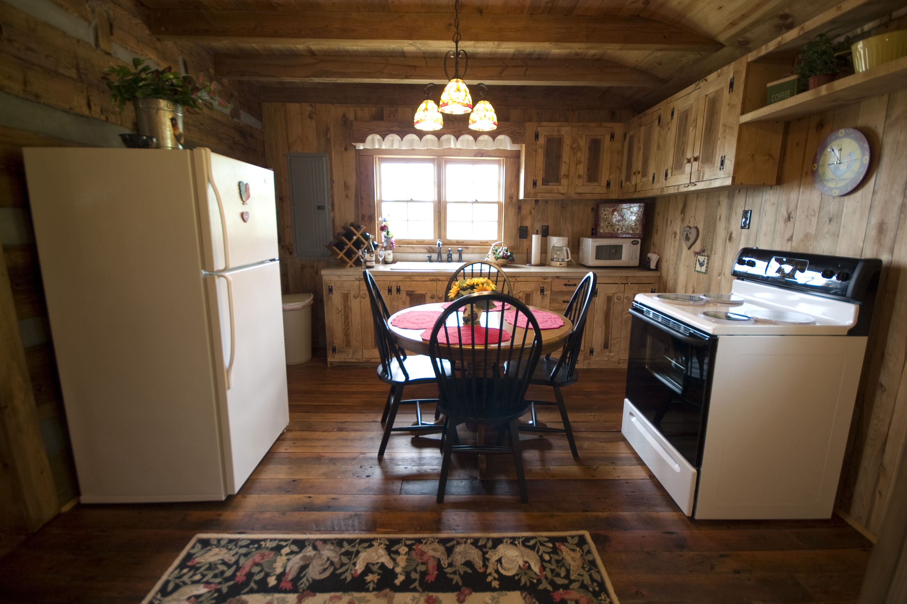 Stony Knoll Vineyards Wine Lodge Houses for Rent in Dobson, North