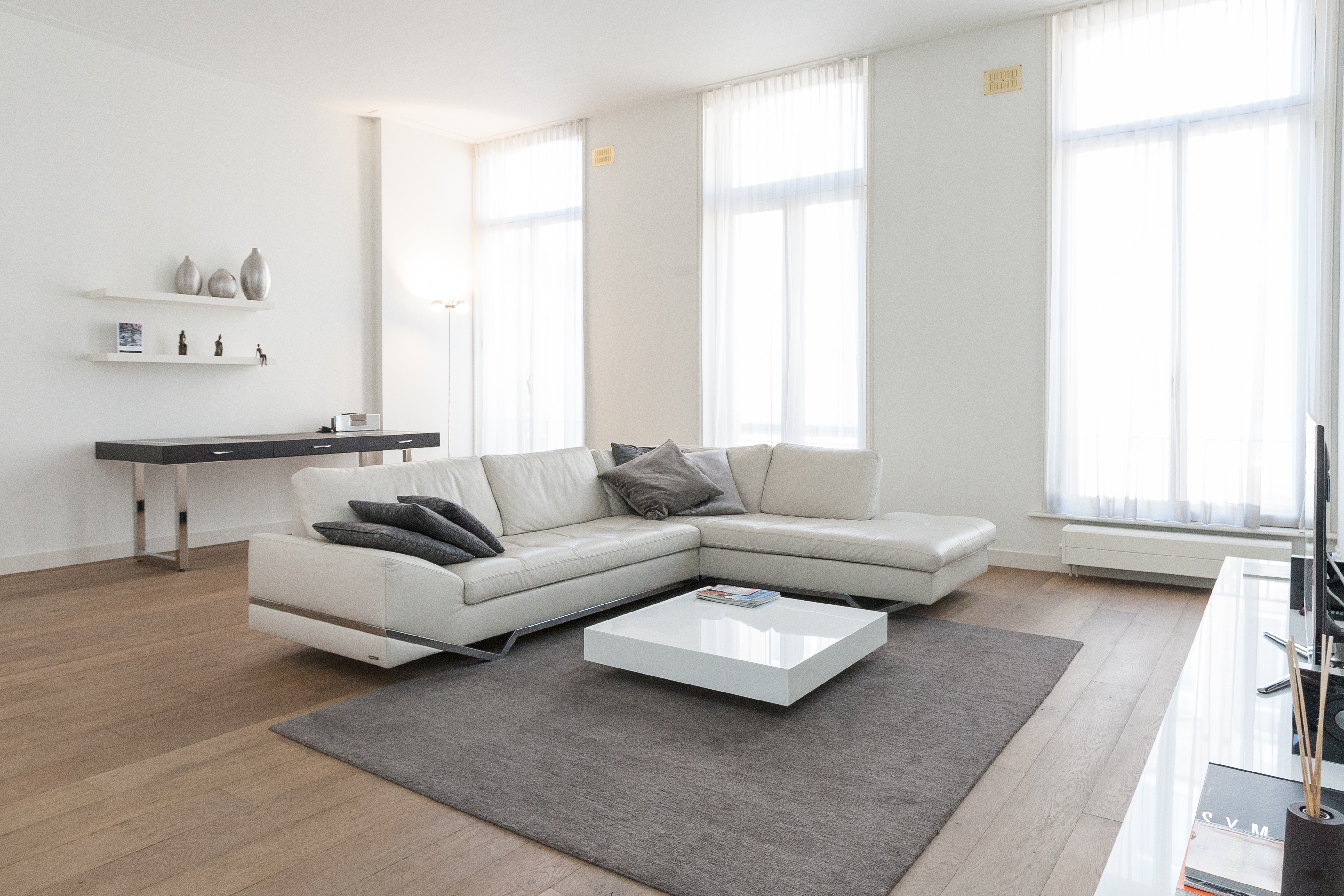 P.C. Hooftstraat โ Amsterdam stay