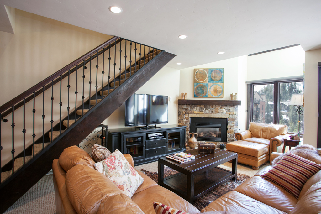 3 bd/3 ba w/ views ski in/out Apartments for Rent in Vail, Colorado