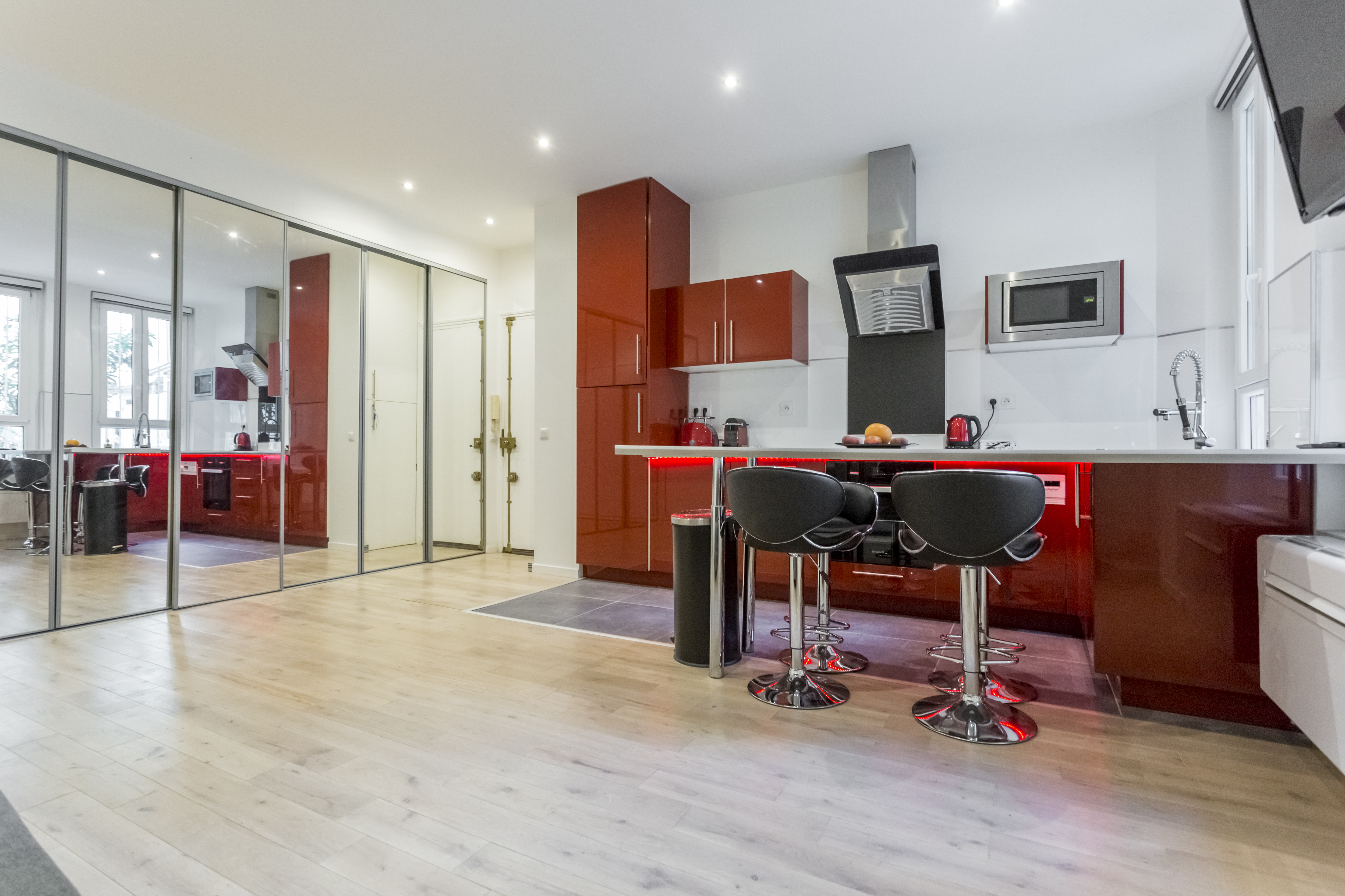 Modern appartment in the heart of historical Paris