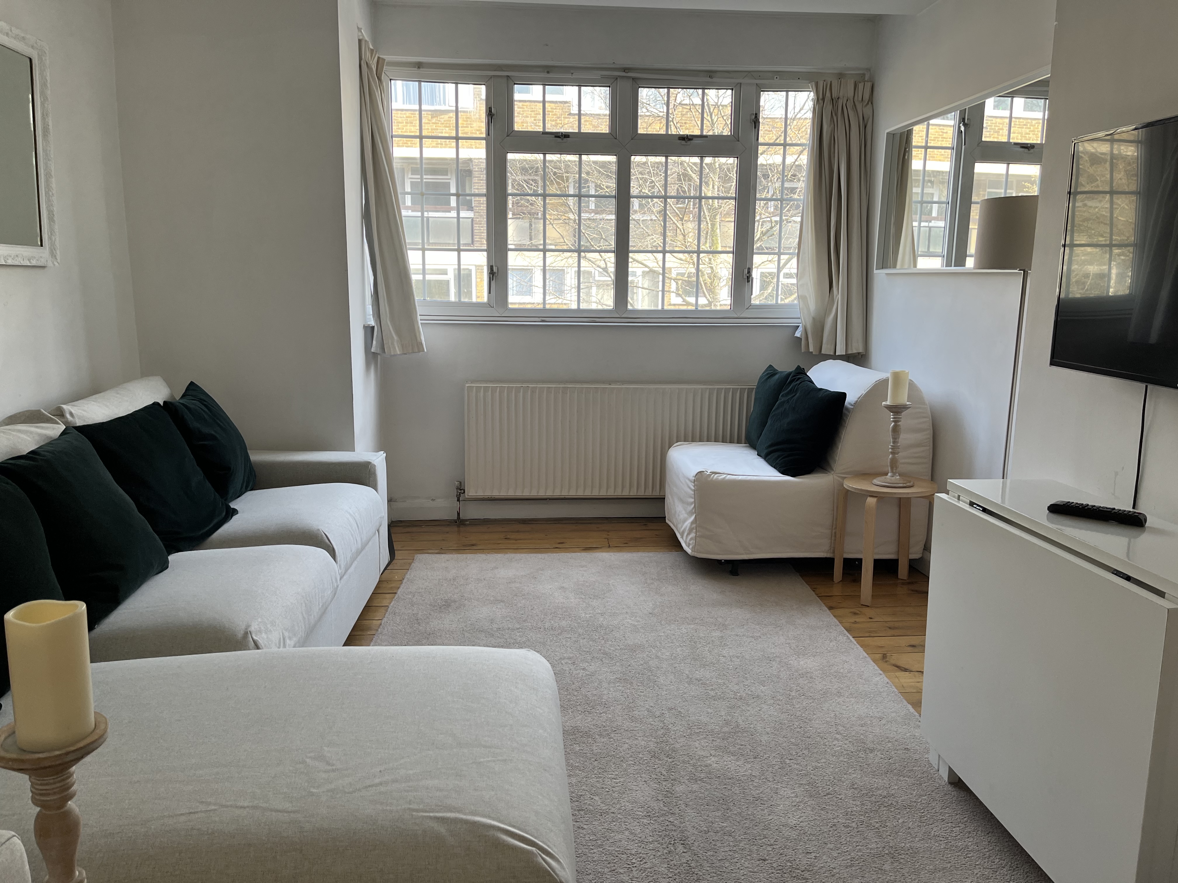 Comfortable cosy cream central, 2 bedroom home.