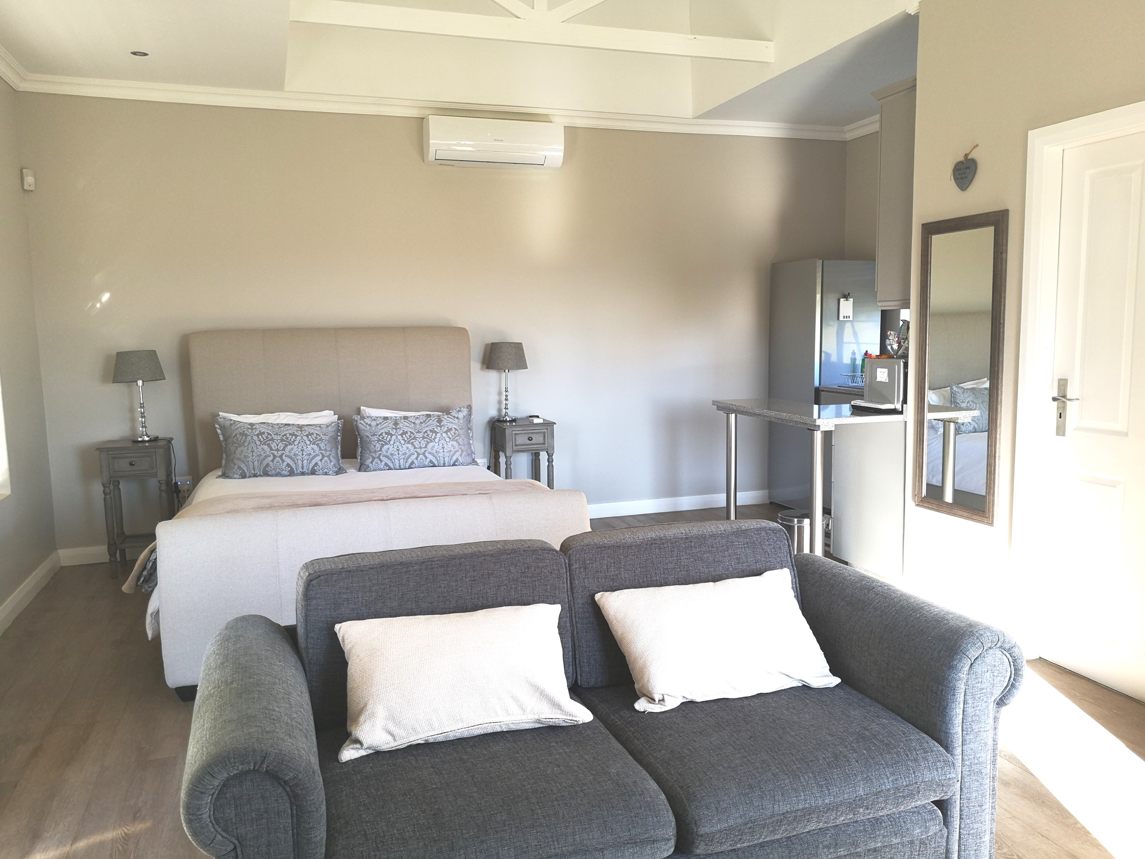 MONTE BELLA SELF CATERING UNDERBERG SOUTH AFRICA