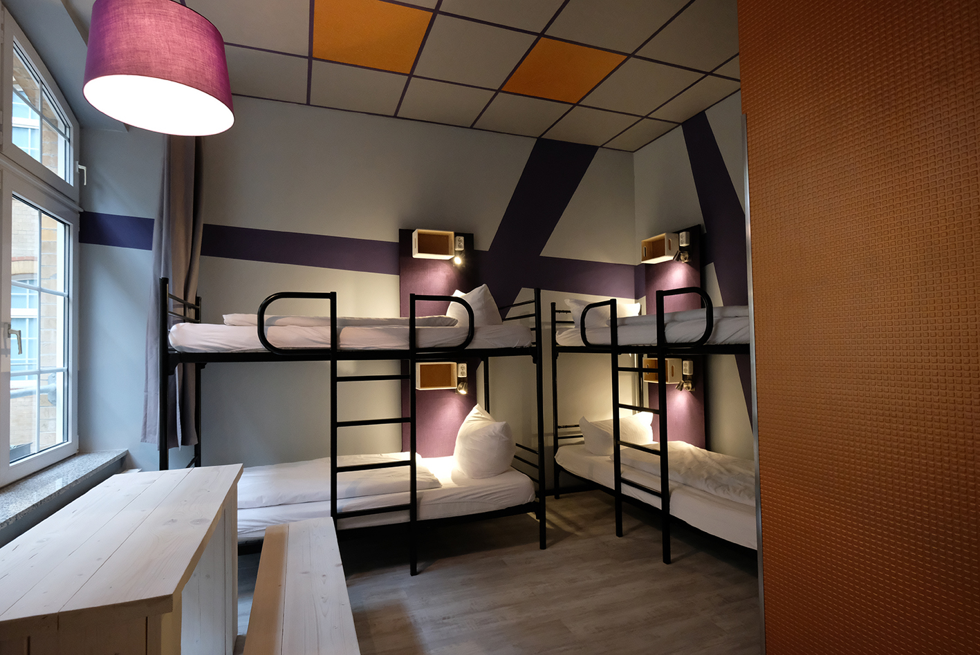 bed in a 4-Bedroom mixed, Ensuite No. 4