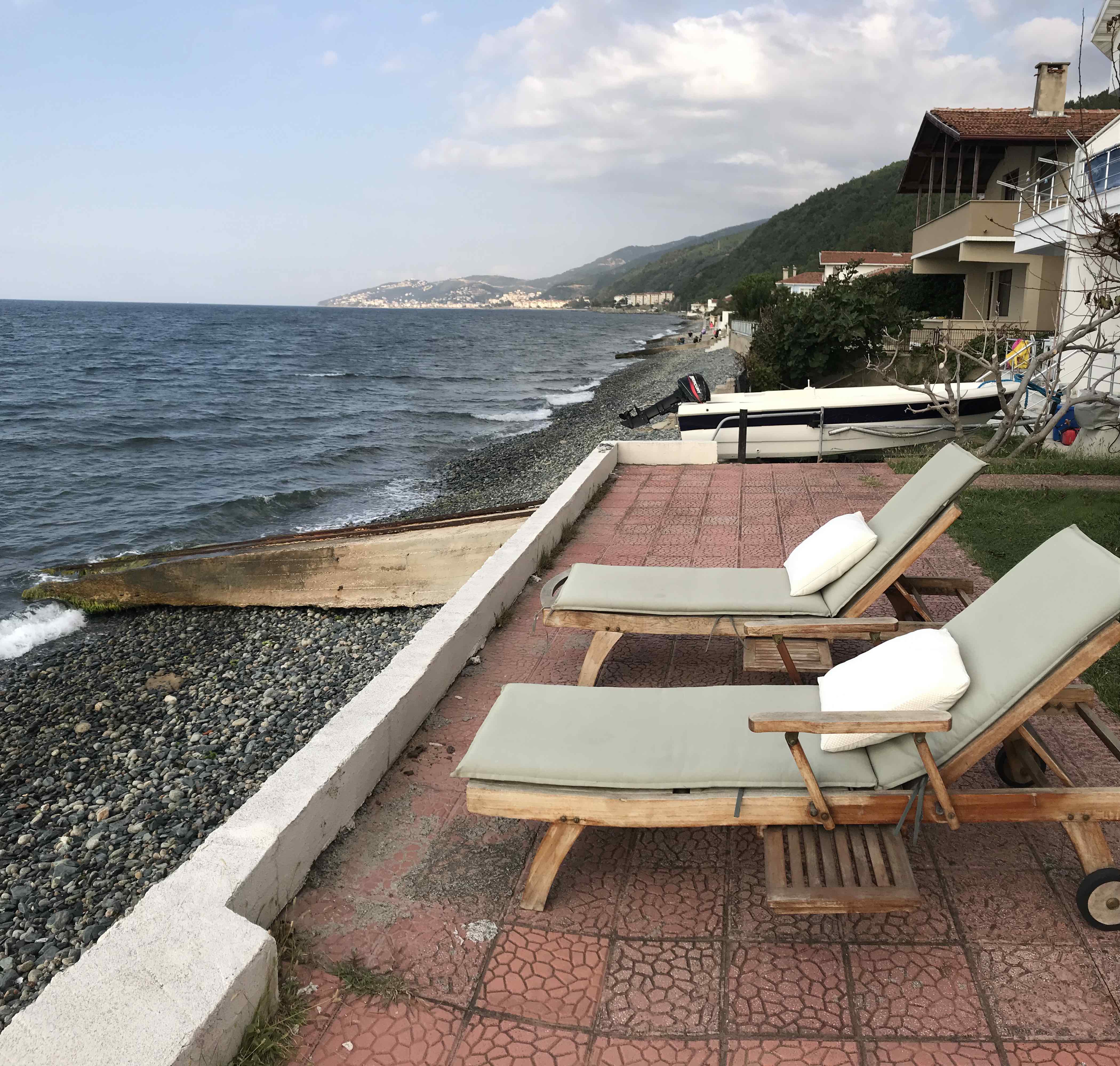 Denize Sıfır Bahçeli Müstakil Ev Esenköy Çınarcık şehrinde Kiralık
