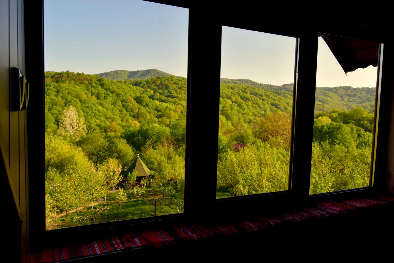 Casuta Din Padure Calimanesti Home With A View Chalets For Rent In CÄlimÄneÈti JudeÈul Valcea Romania
