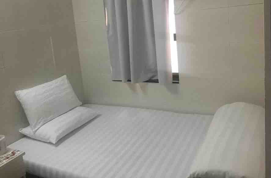 Double Rm, mongkok 1min MTR, Speaks Eng/中文 209