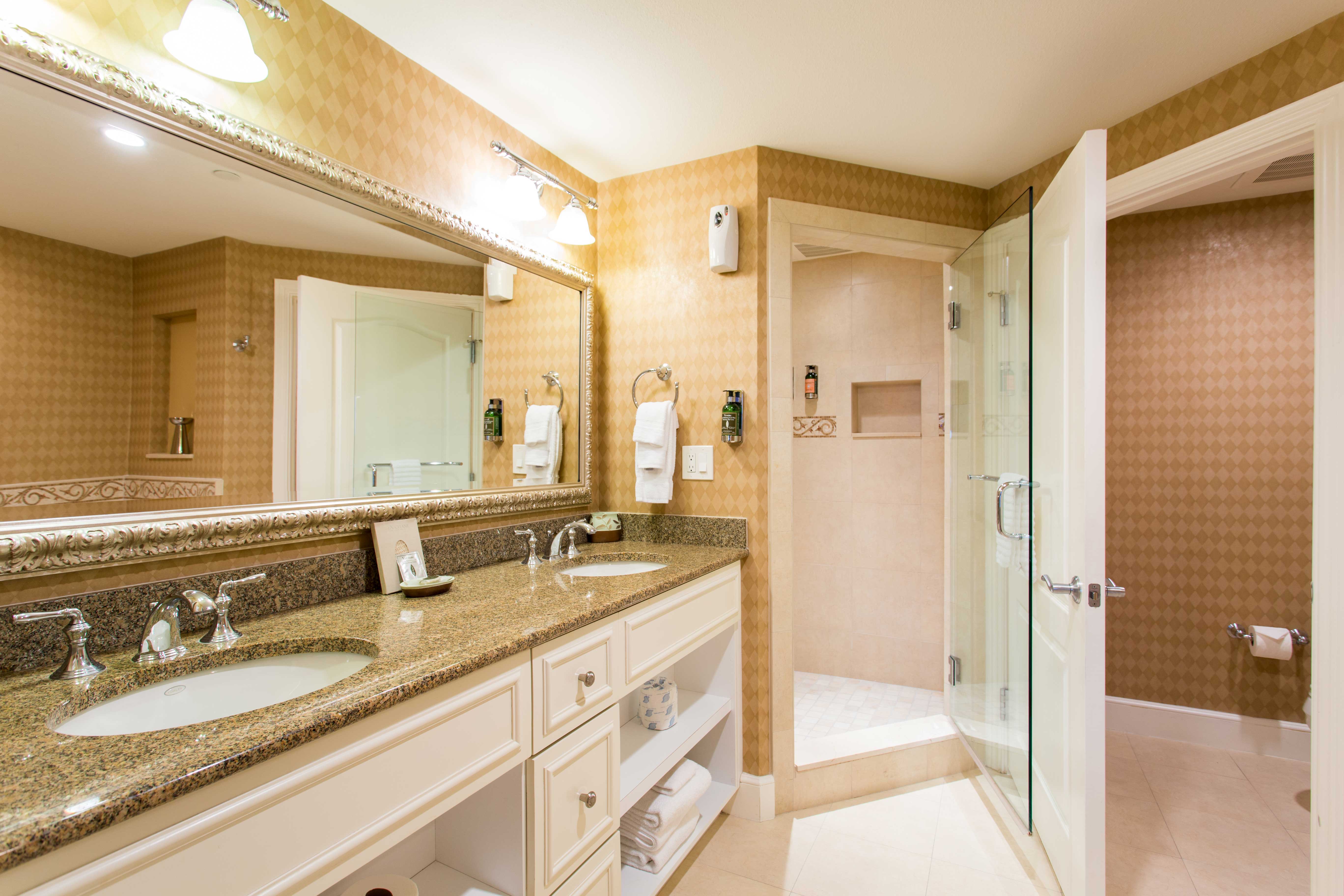 Simple Apartments For Rent Near Walt Disney World for Living room