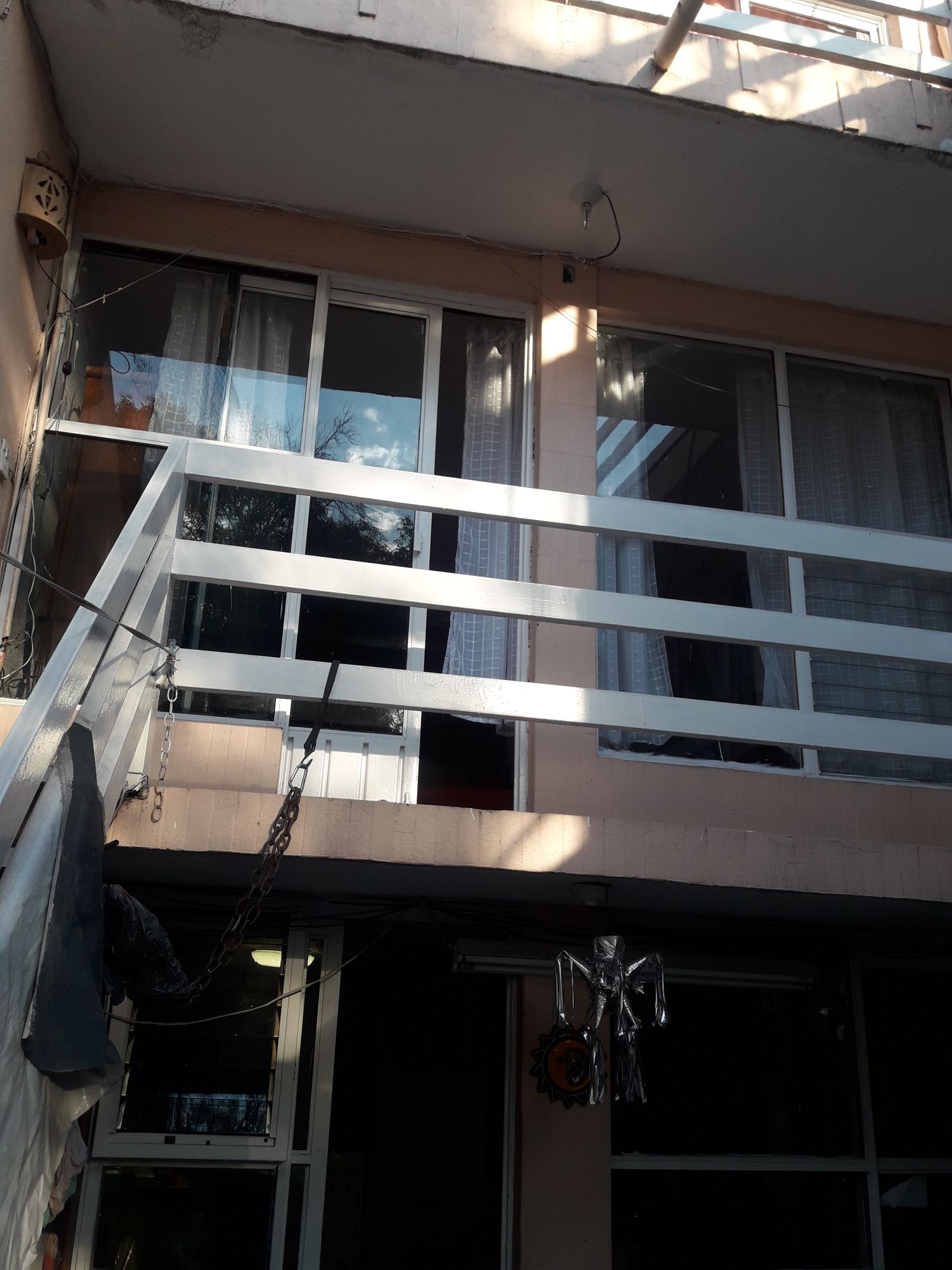 Nice big room near airport