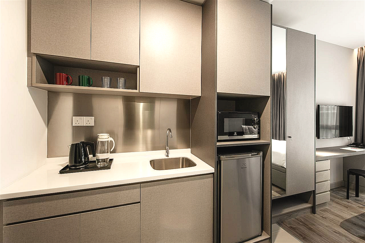 【1BR / Studio】Flexible Term, near Mall & LRT - G ...