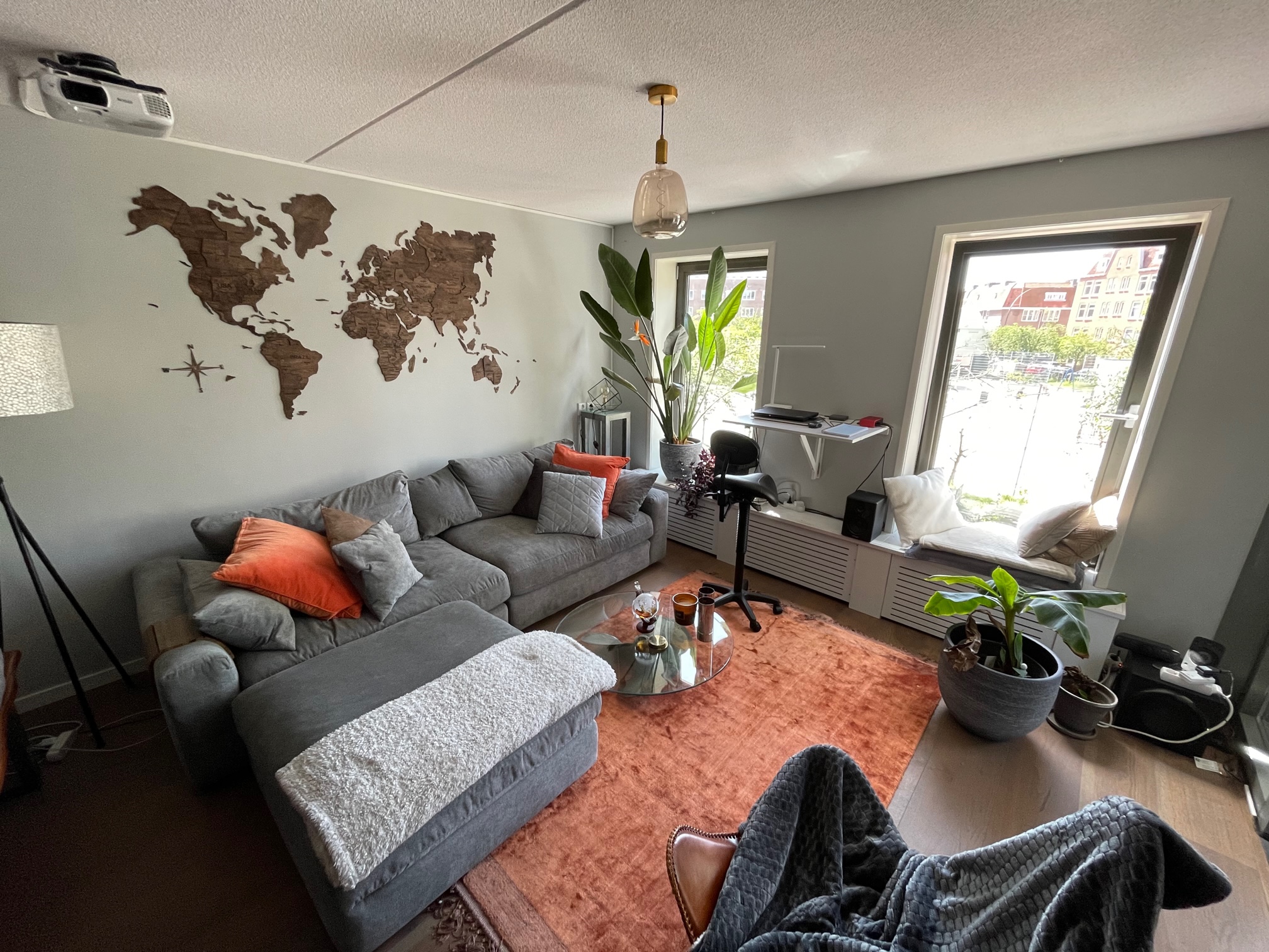 Super cozy apartment in lively De Pijp — Amsterdam stay