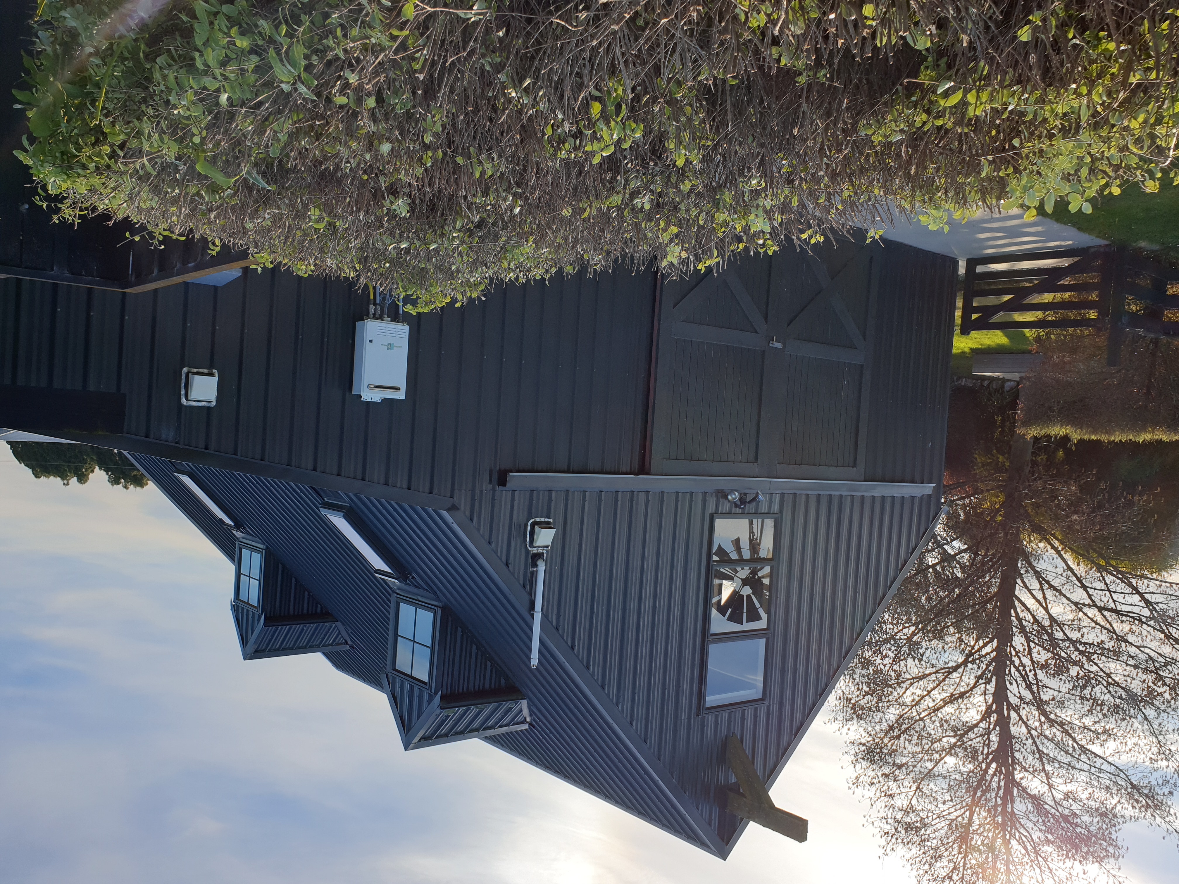 Accommodation at Lakeside and garden venue