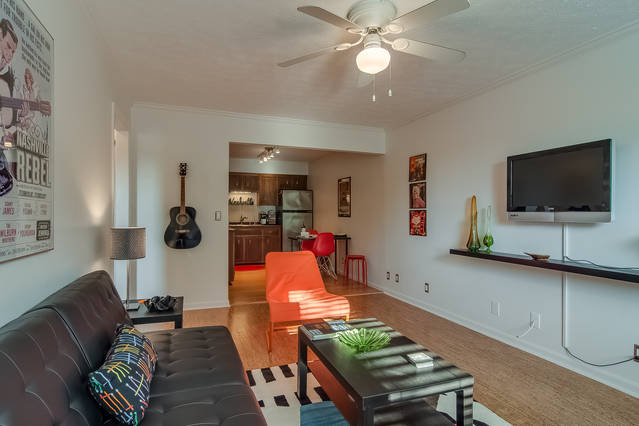NEW LISTING! Midtown Modern! in District 19, Nashville