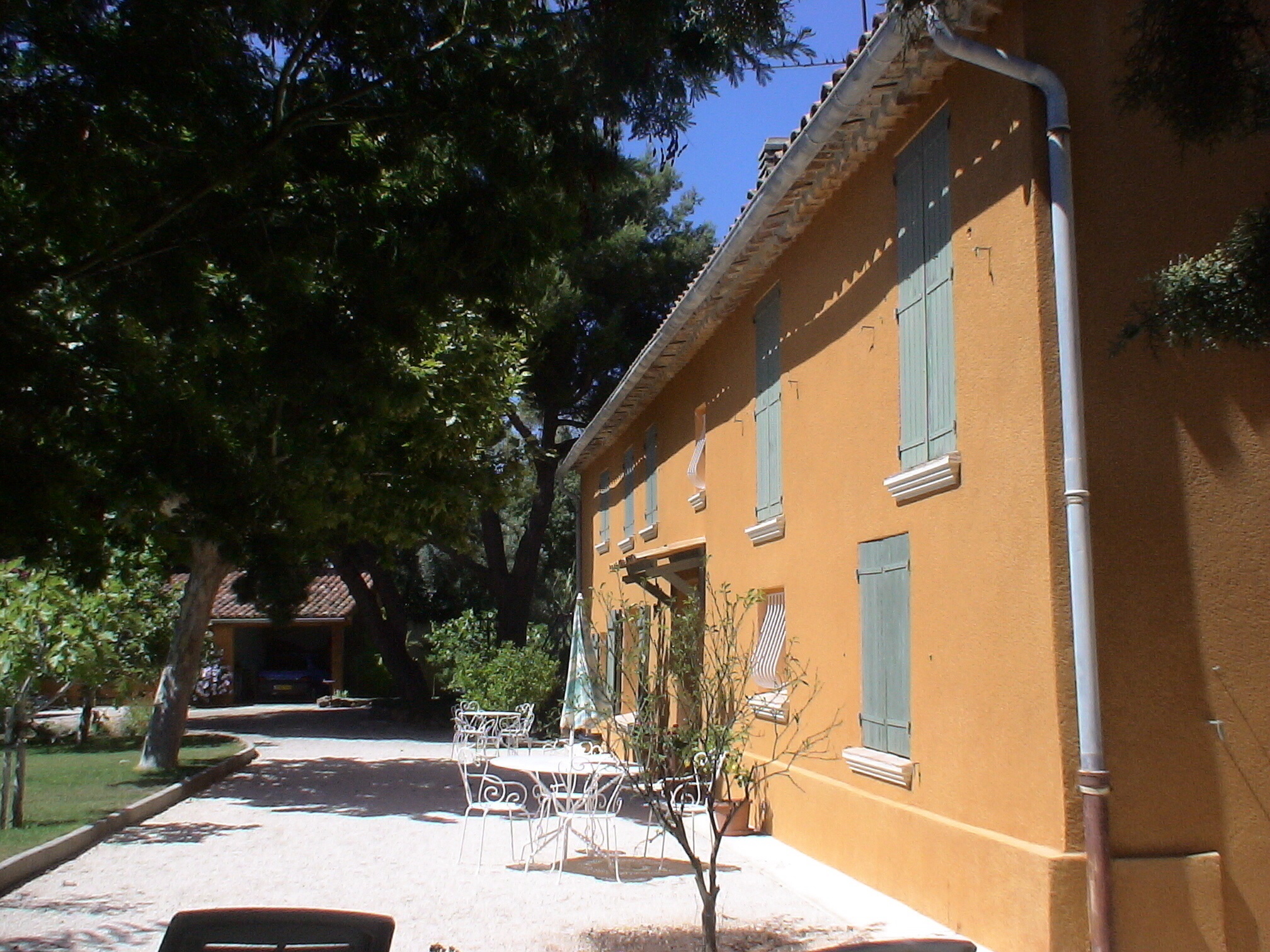 Walking distance to the beach