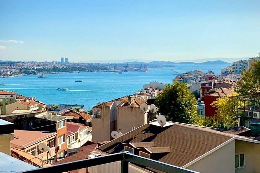 Central & Comfortable Flat at Taksim with Sea View