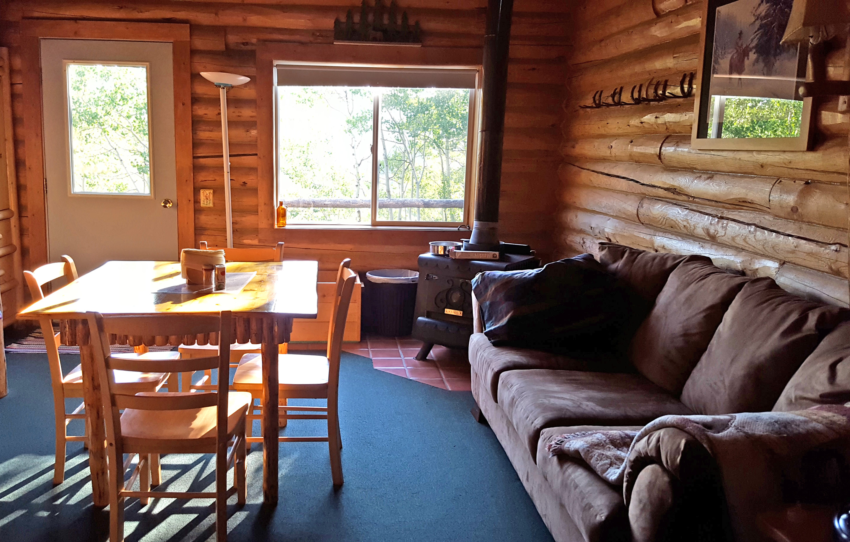 Secluded Log Cabin in the Mountains of Wyoming Cabins for Rent in