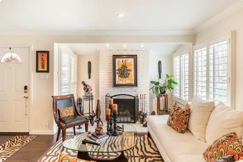 Beautiful room in Pasadena home in Pasadena, Los Angeles