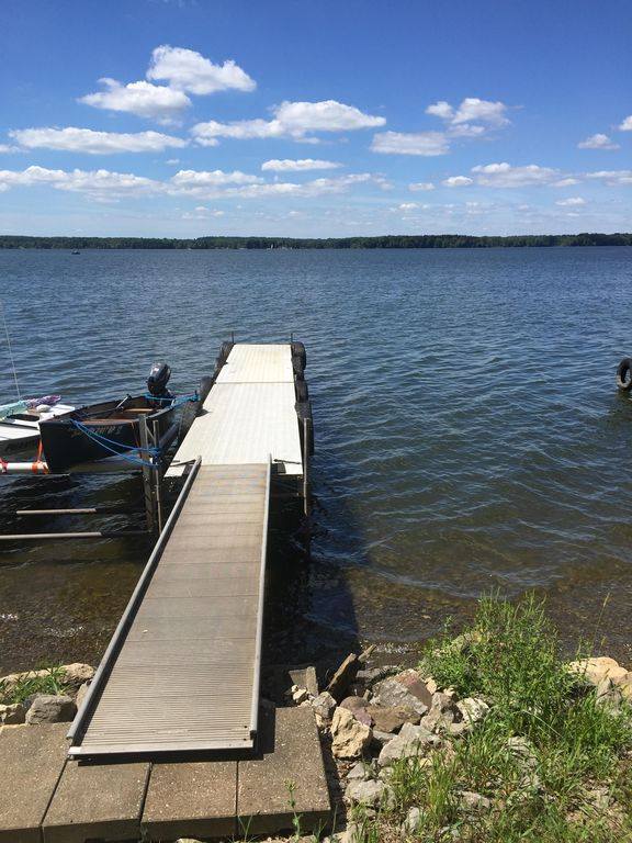 Beer Camp of Pymatuning Lake (Dock Beer Camp of Pymatuning Lake (Dock