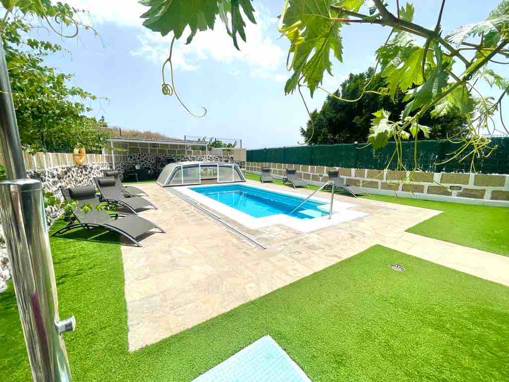 Casa Rural Finca Paraíso. Heated pool