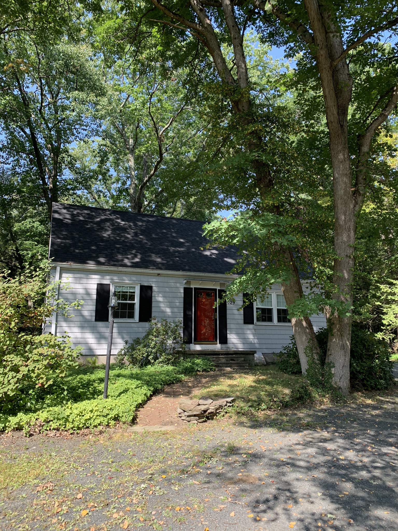 Little Grey Cape Houses for Rent in South Hadley, Massachusetts