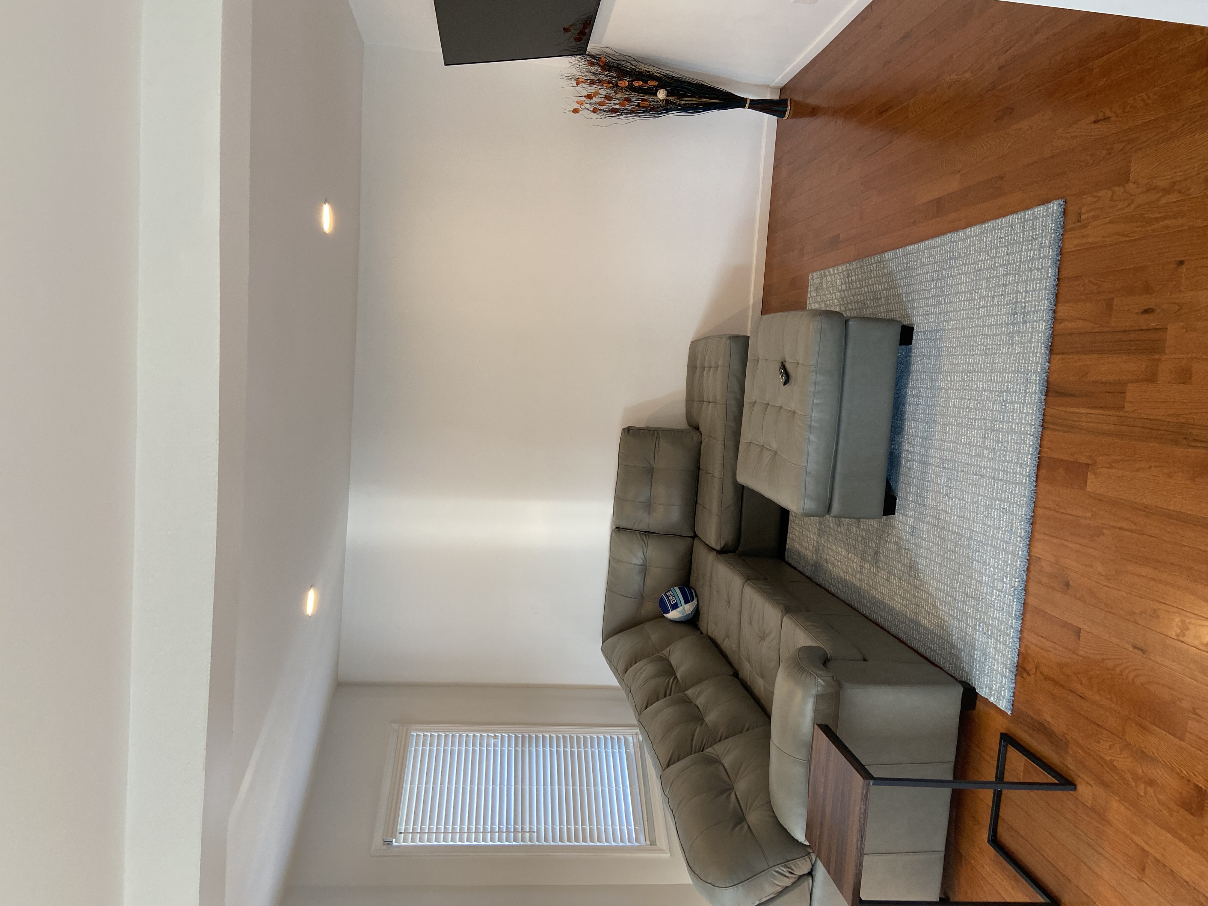 2 Bedroom with private entrance & free parking in North, Newark