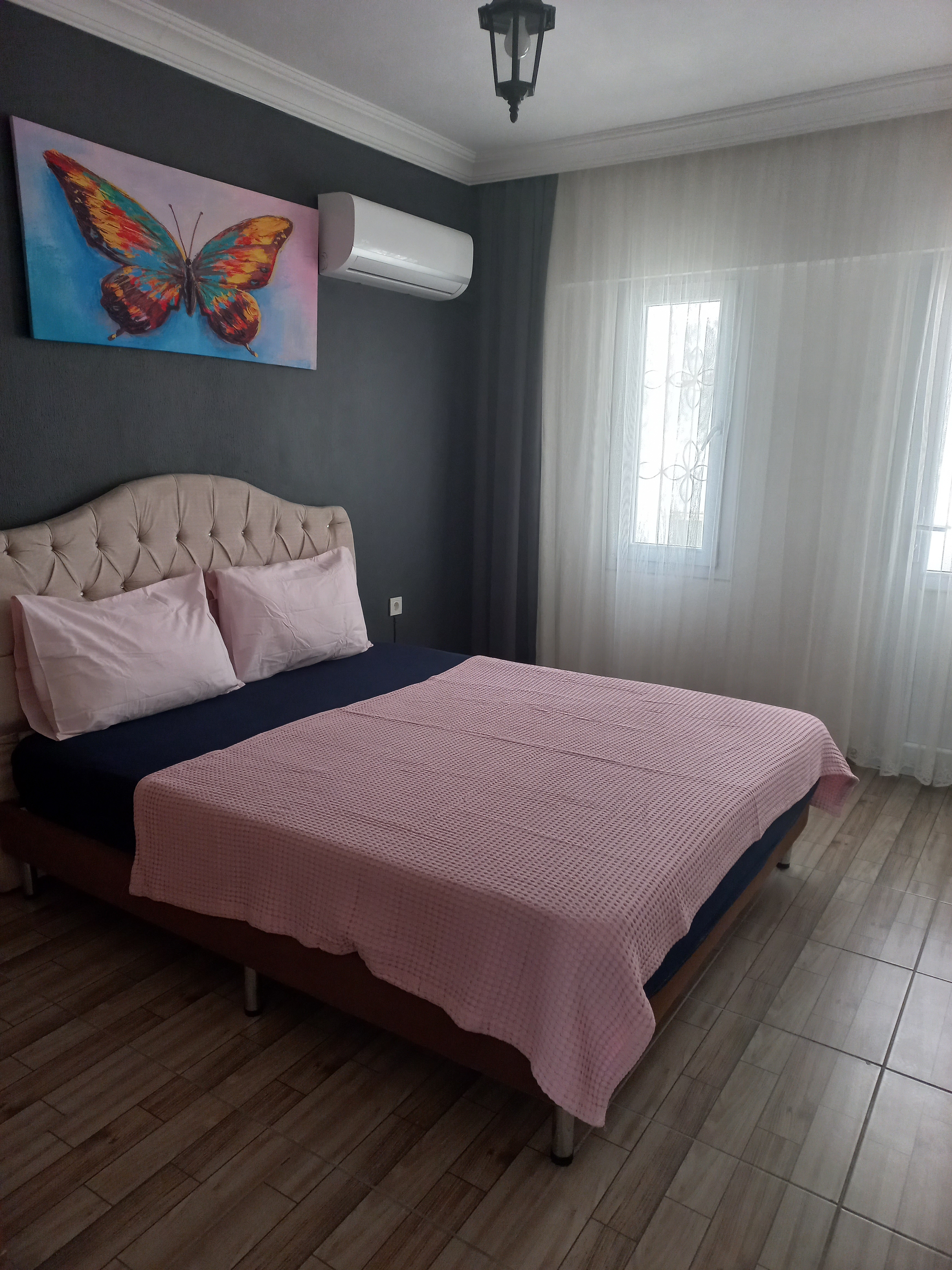 Lovely family apartment 30m from the beach.