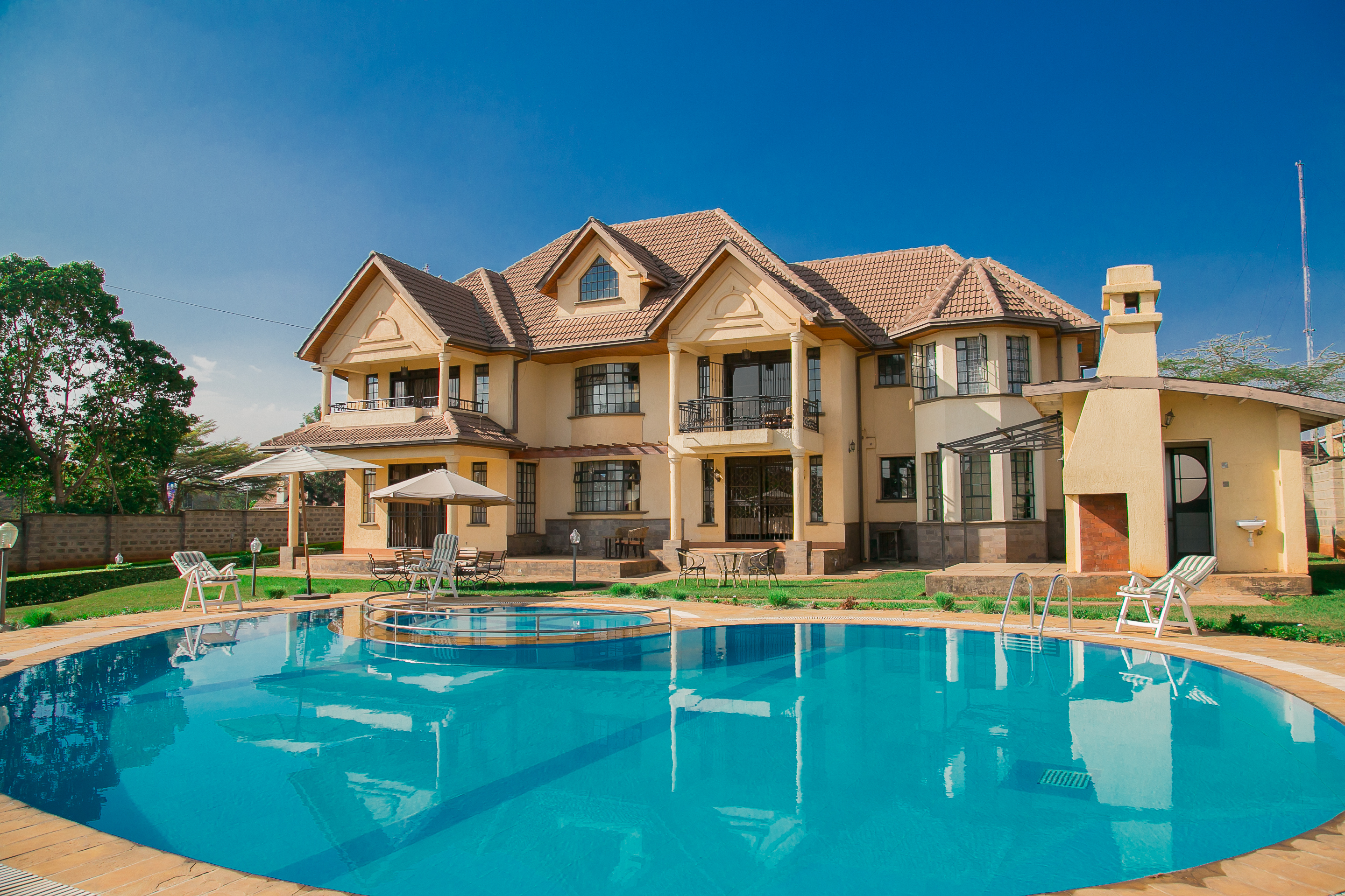 Orchid Homes - Junior Suite With Bathtub in Westlands, Nairobi