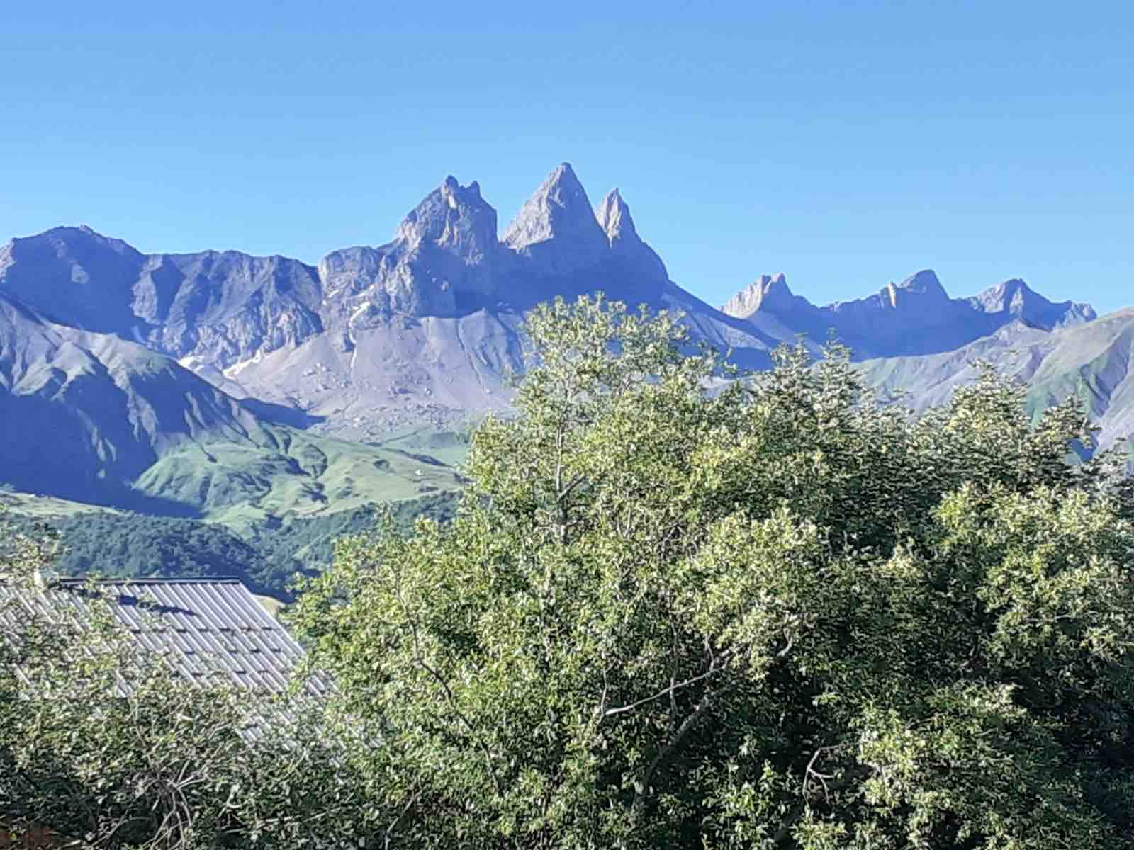 Ski-in/ski-out , hike & great view 4/6 pers!