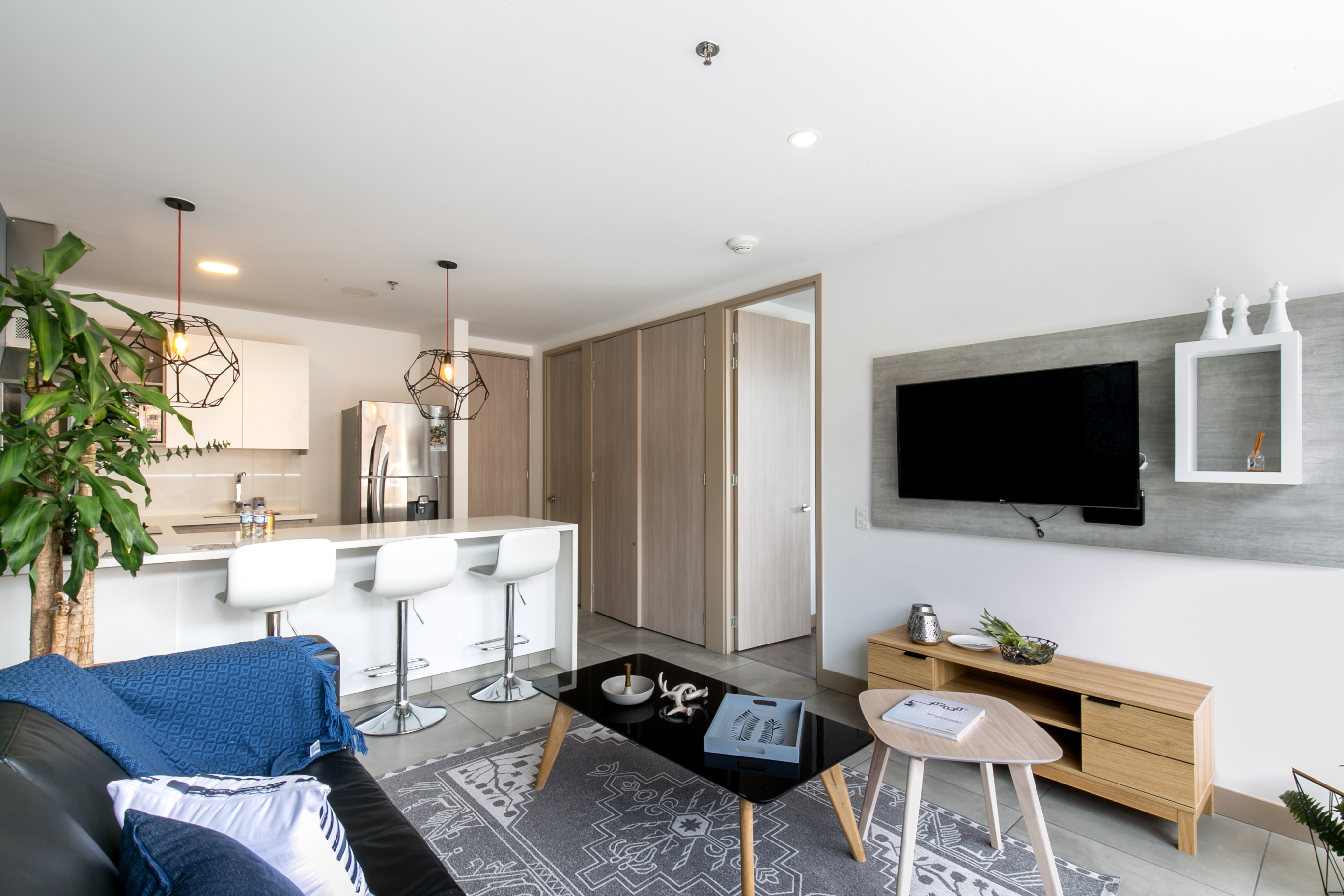 Cozy apt, AC, Near Provenza, Fast Wifi, Gym, Pool