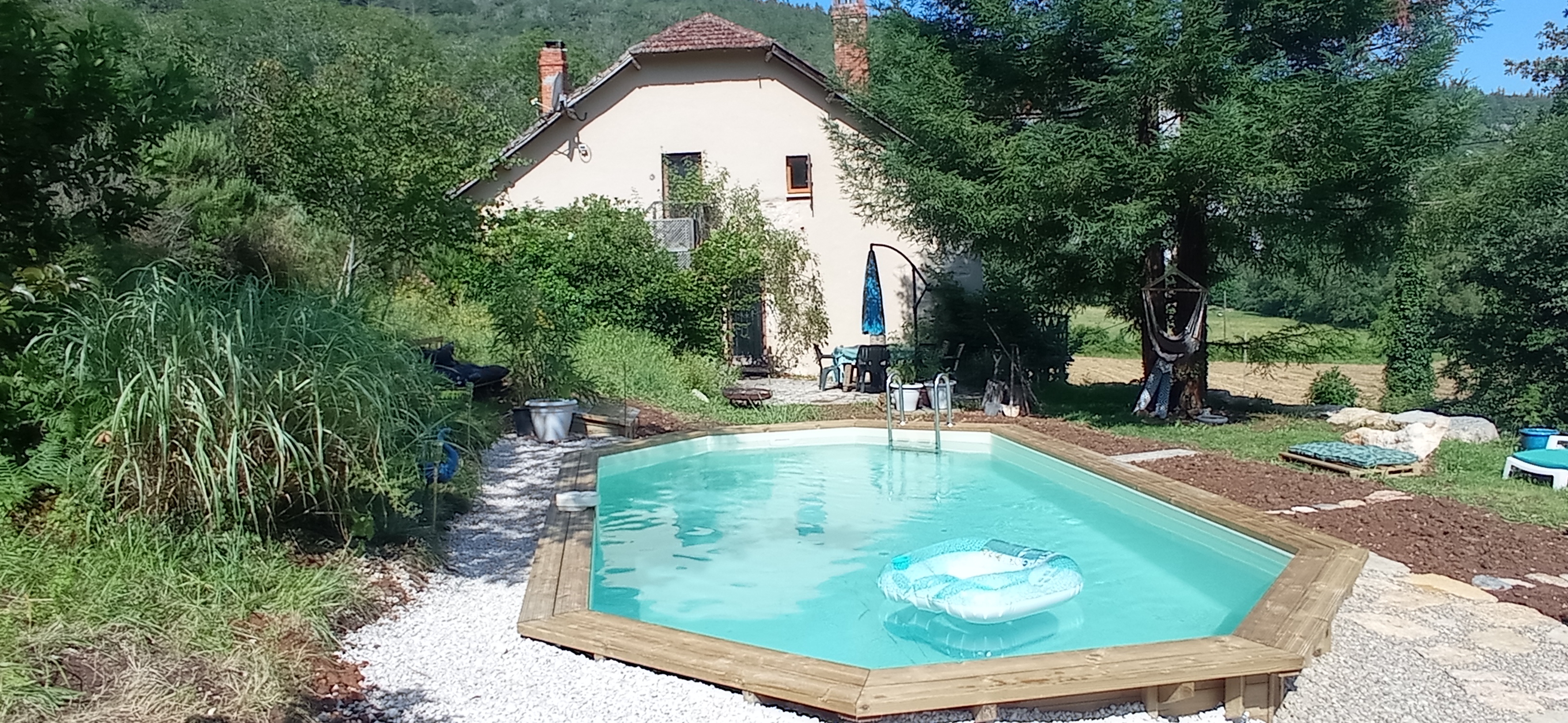 Villa with pool at the foot of Saint Cirq Lapopie