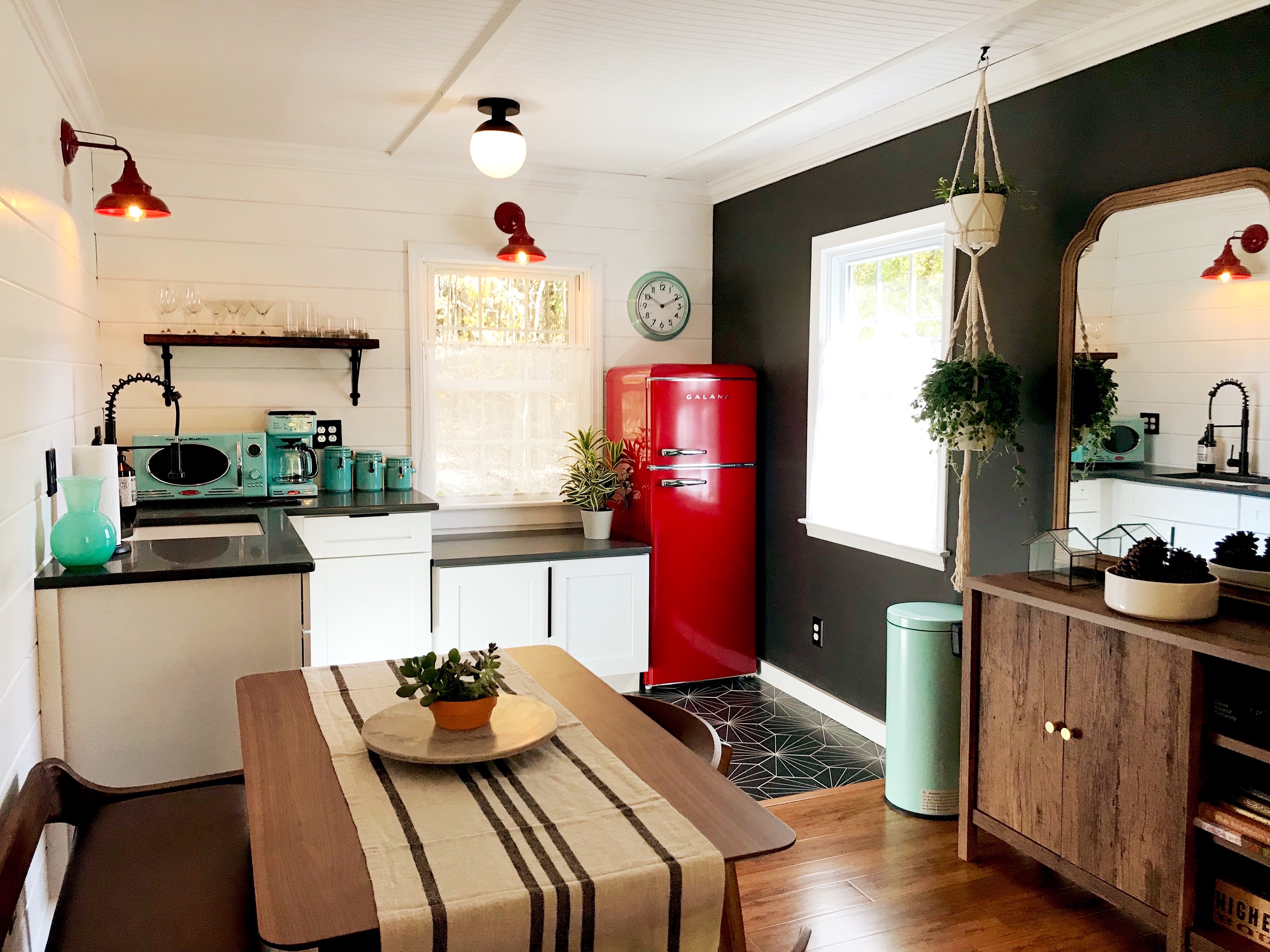 Acorn Hill Cottage -A mid century farmhouse gem