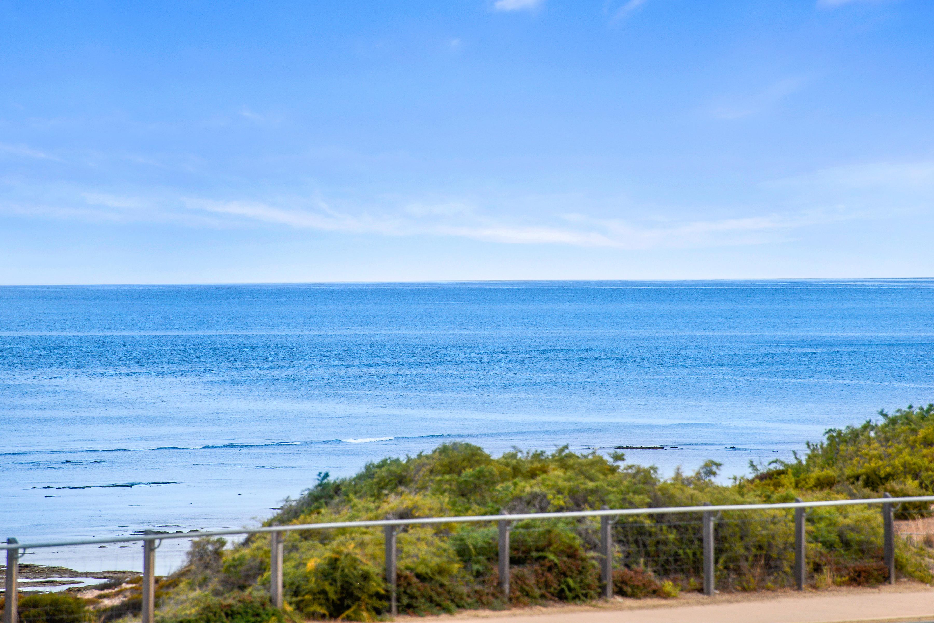 Bayside Aldinga Beach Large Family Beach House Houses for Rent in