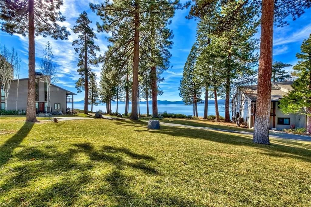 B♥️lake Cozy Tahoe Retreat with Stunning Lake Views & Priv