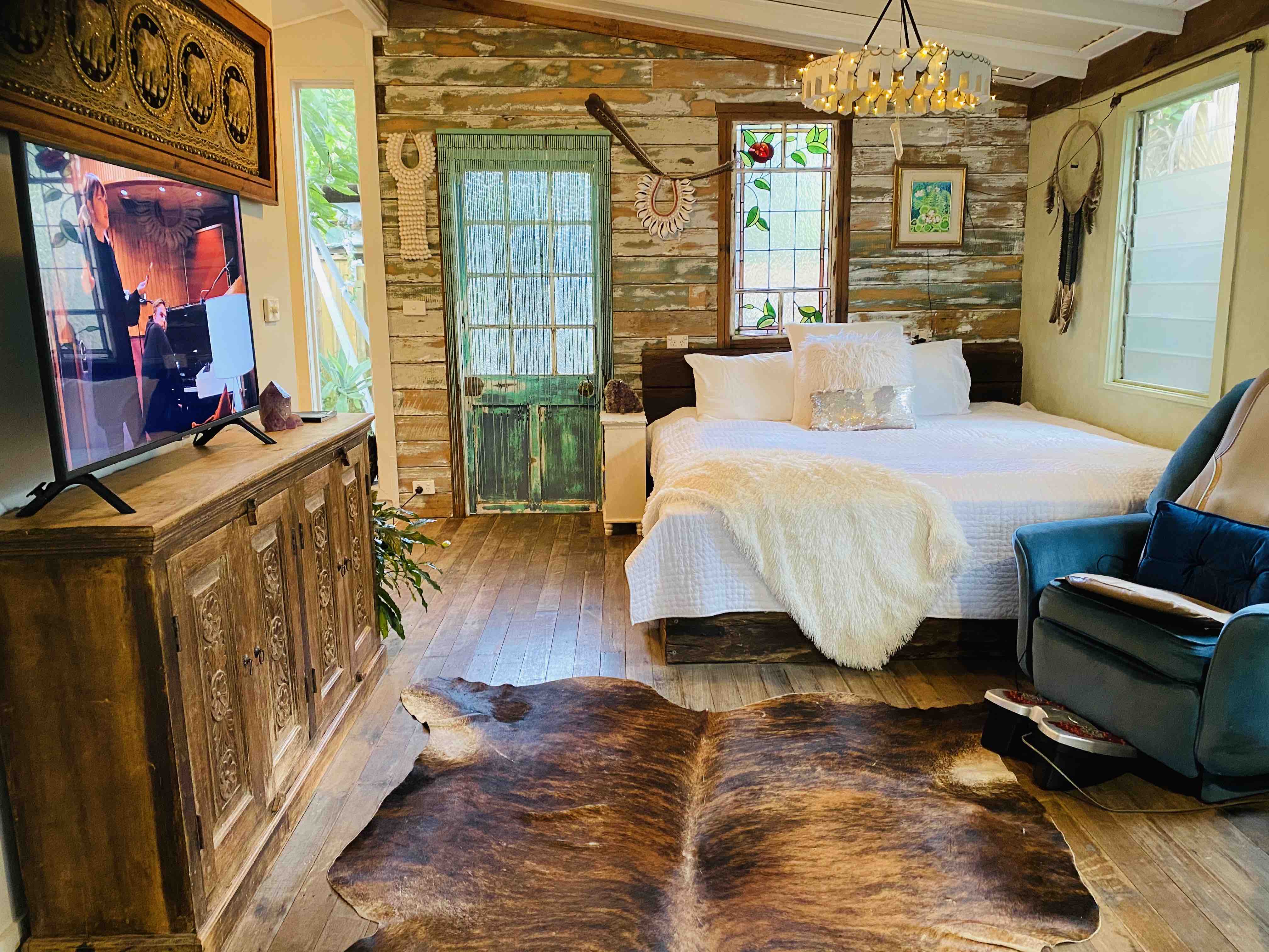 Private Spacious Studio with spa great location in BYRON SHIRE COUNCIL, Northern Rivers
