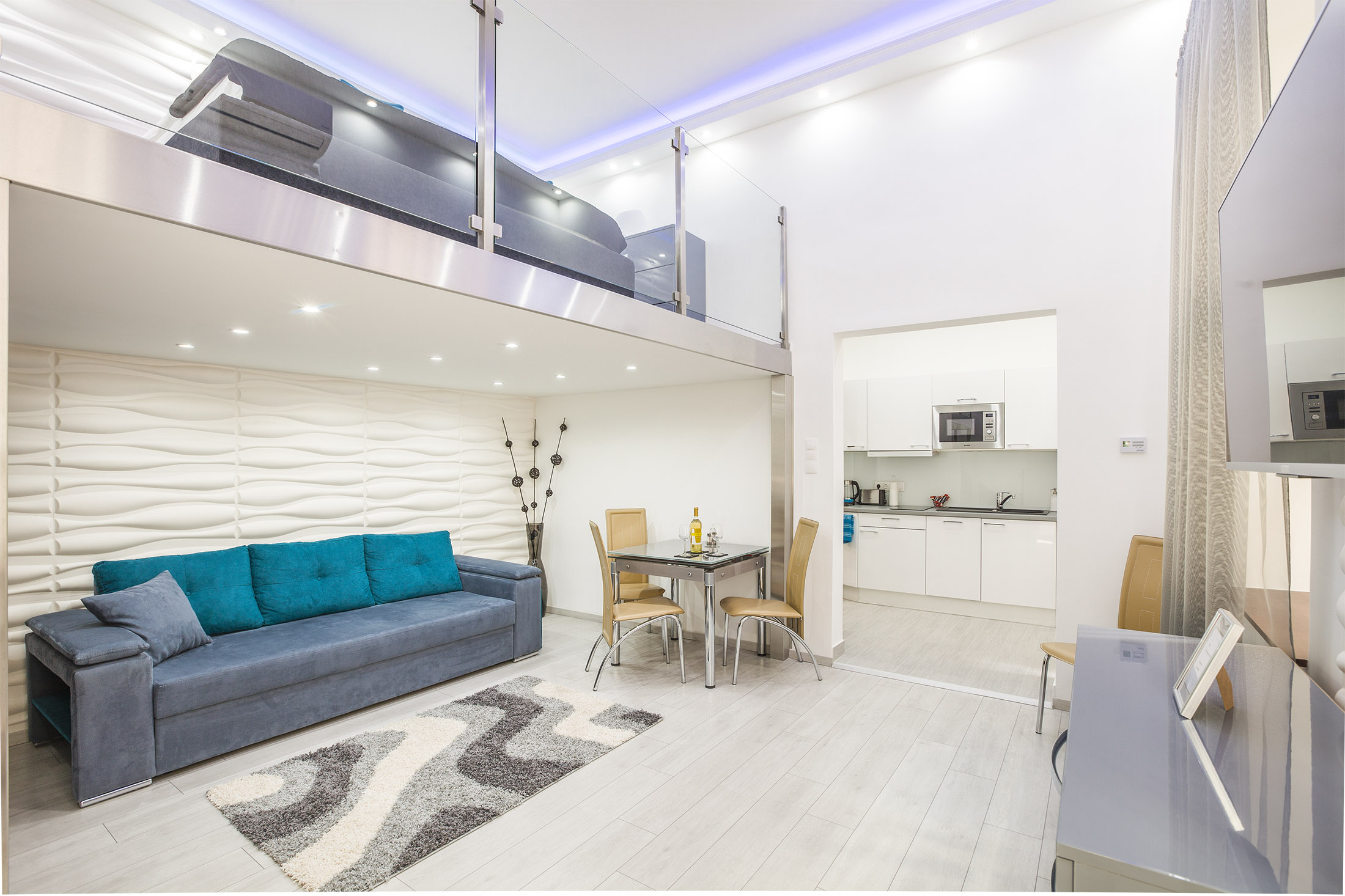 Central Studio Apartment + AC