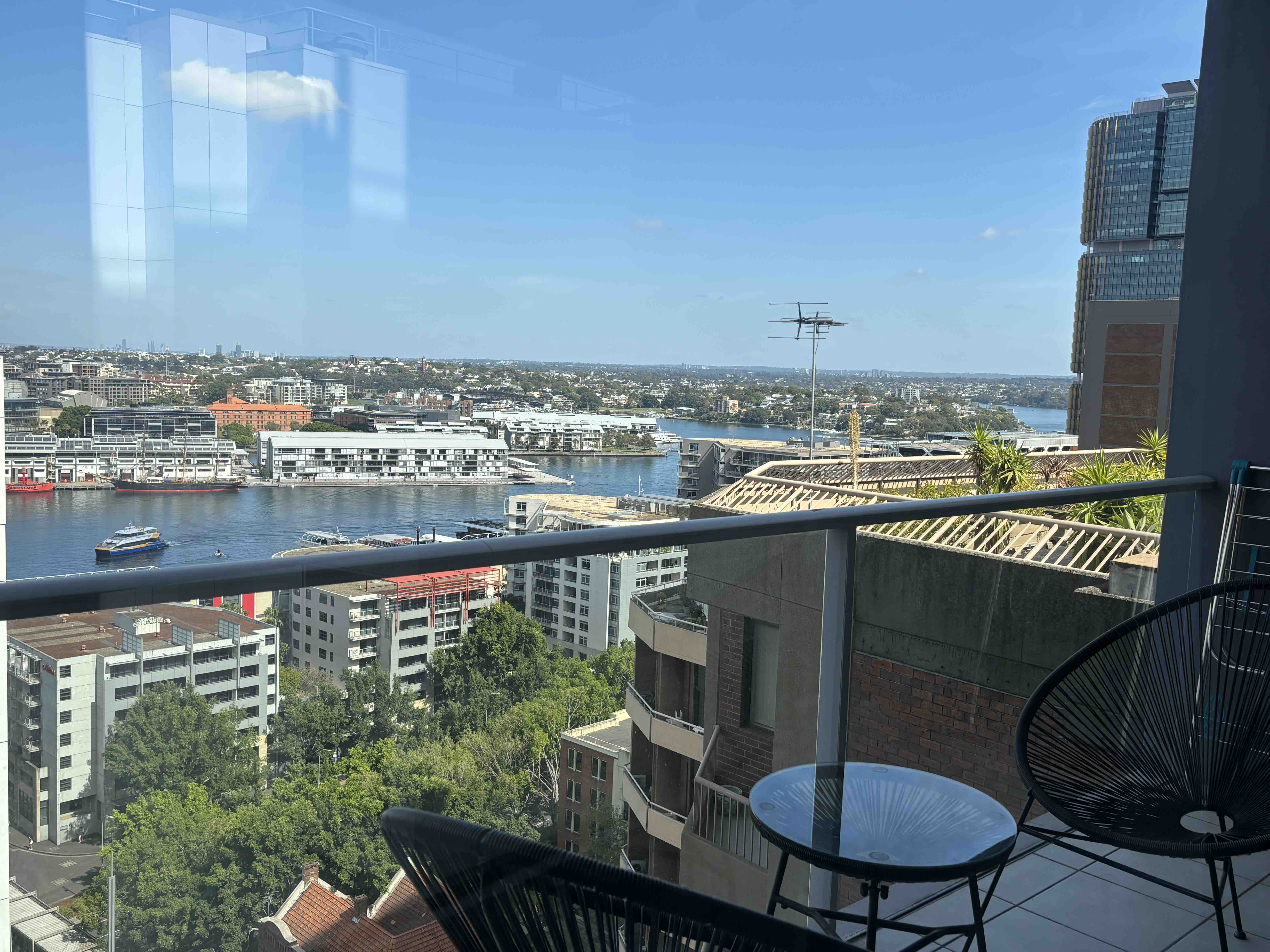 Harbour view 2 bedroom Apartment In Sydney CBD