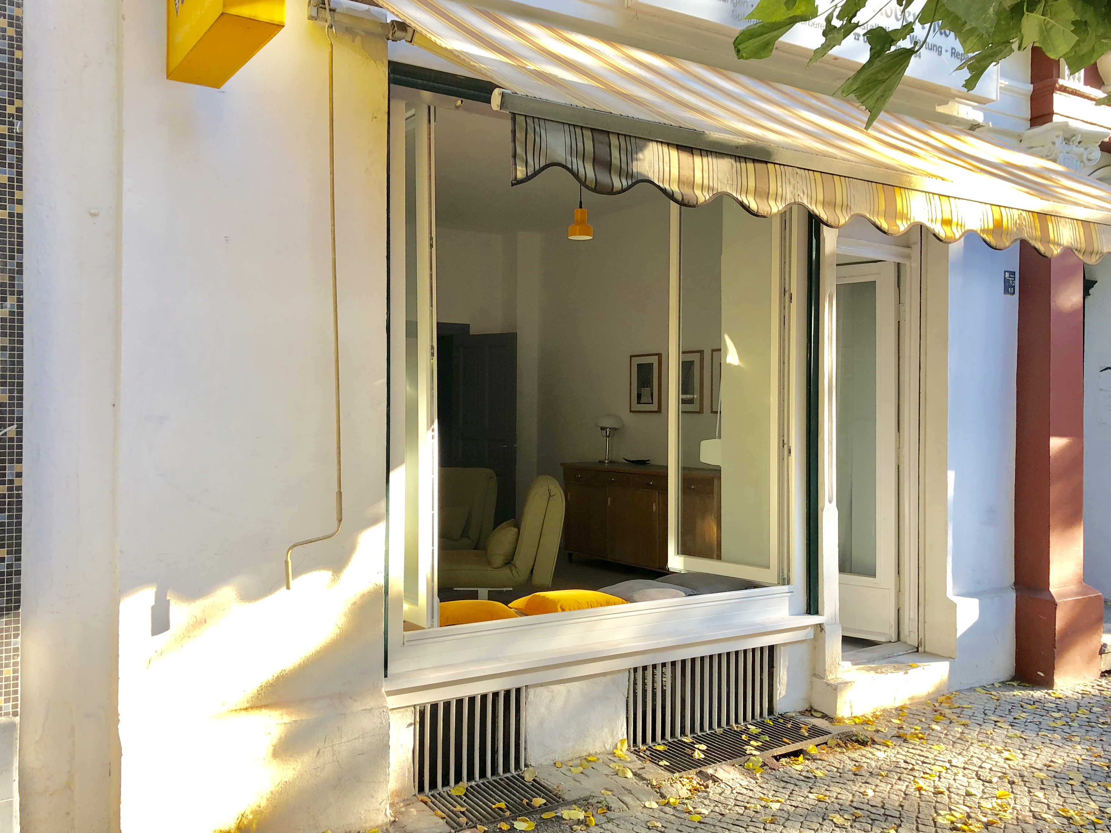Ladenwohnung in Kreuzberg mit Parkplatz in Garage