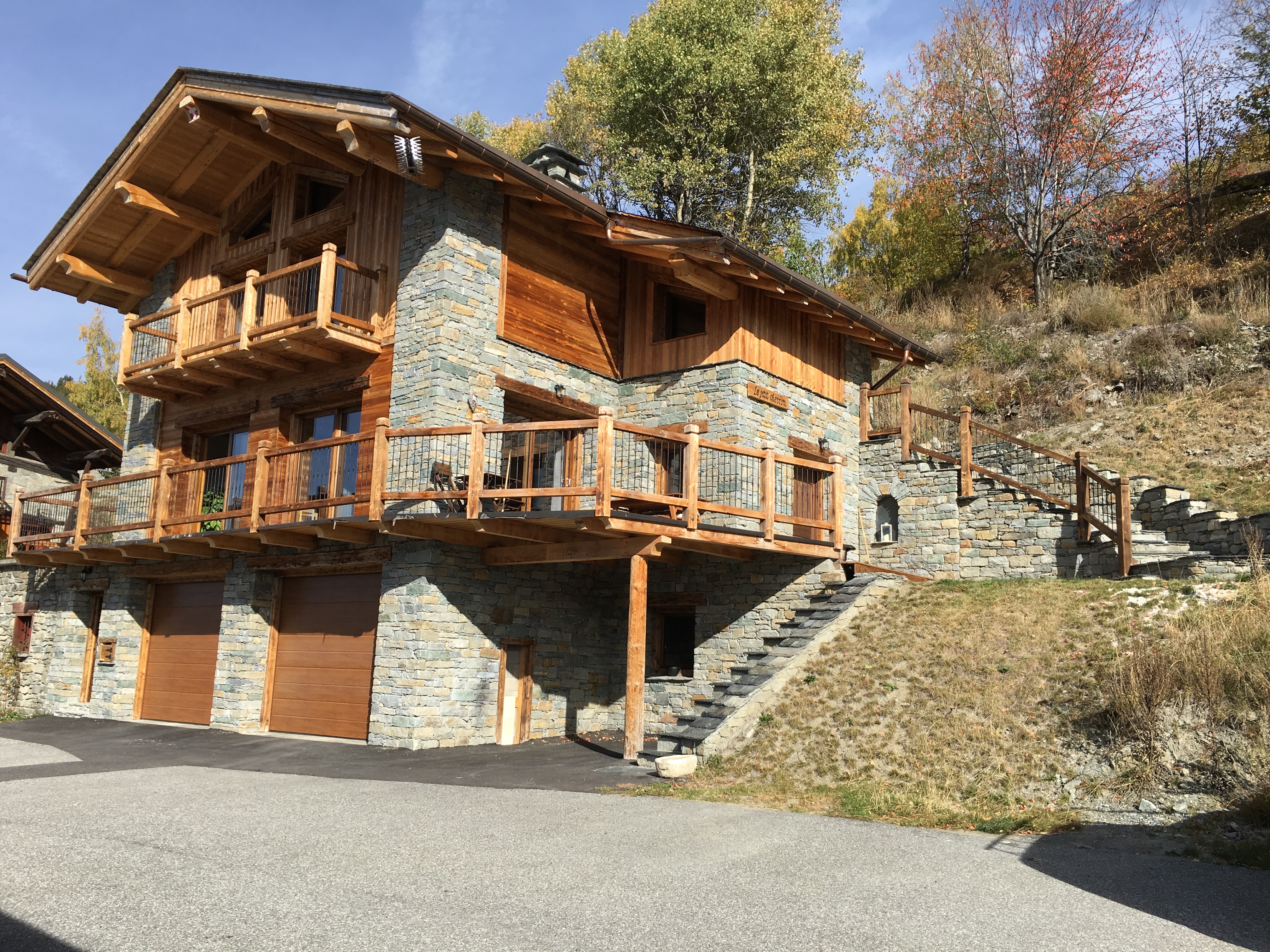 Studio in a chalet.