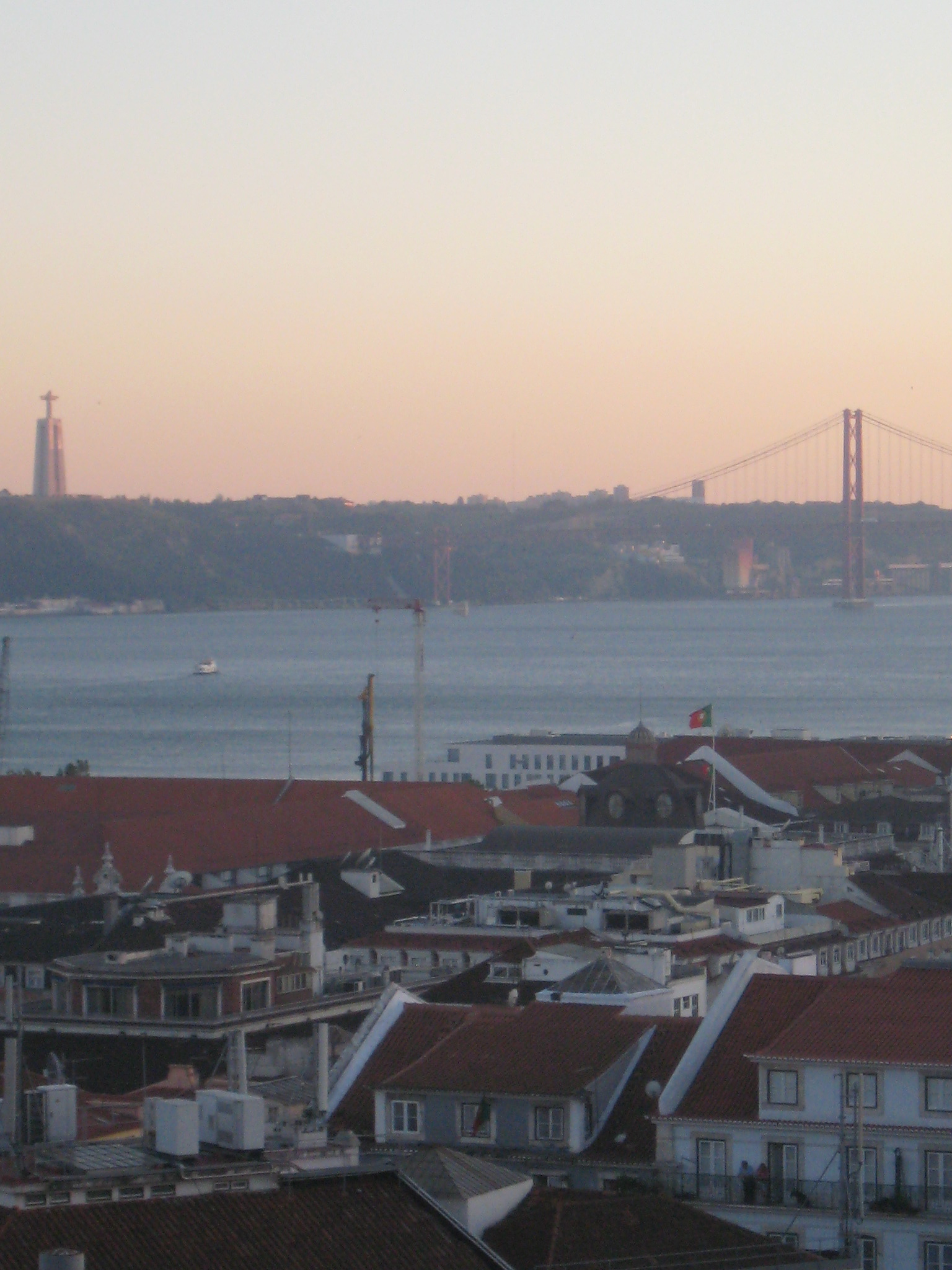 Charming flat with killer views in Misericrdia, Lisbon