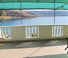 Two Bedroom Apartment, Metajna