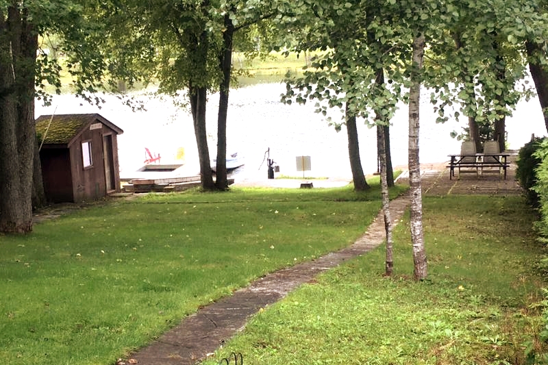 Amazing Mattawa Riverfront, Mountain View Home Cottages for Rent in