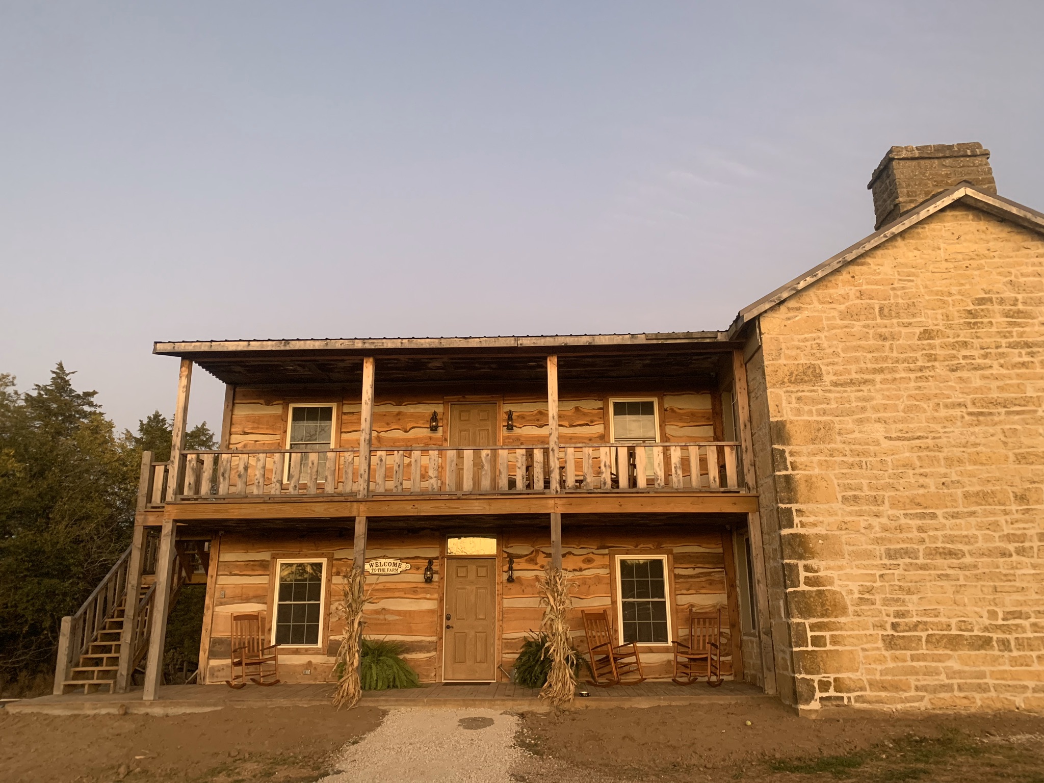 Historic Hildebrand Farmhouse (entire house) Farm stays for Rent in