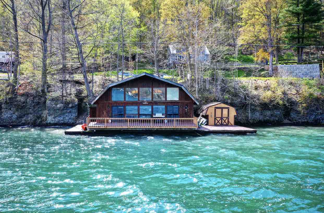 Charming Cottage Directly on Skaneateles Lake Cottages for Rent in