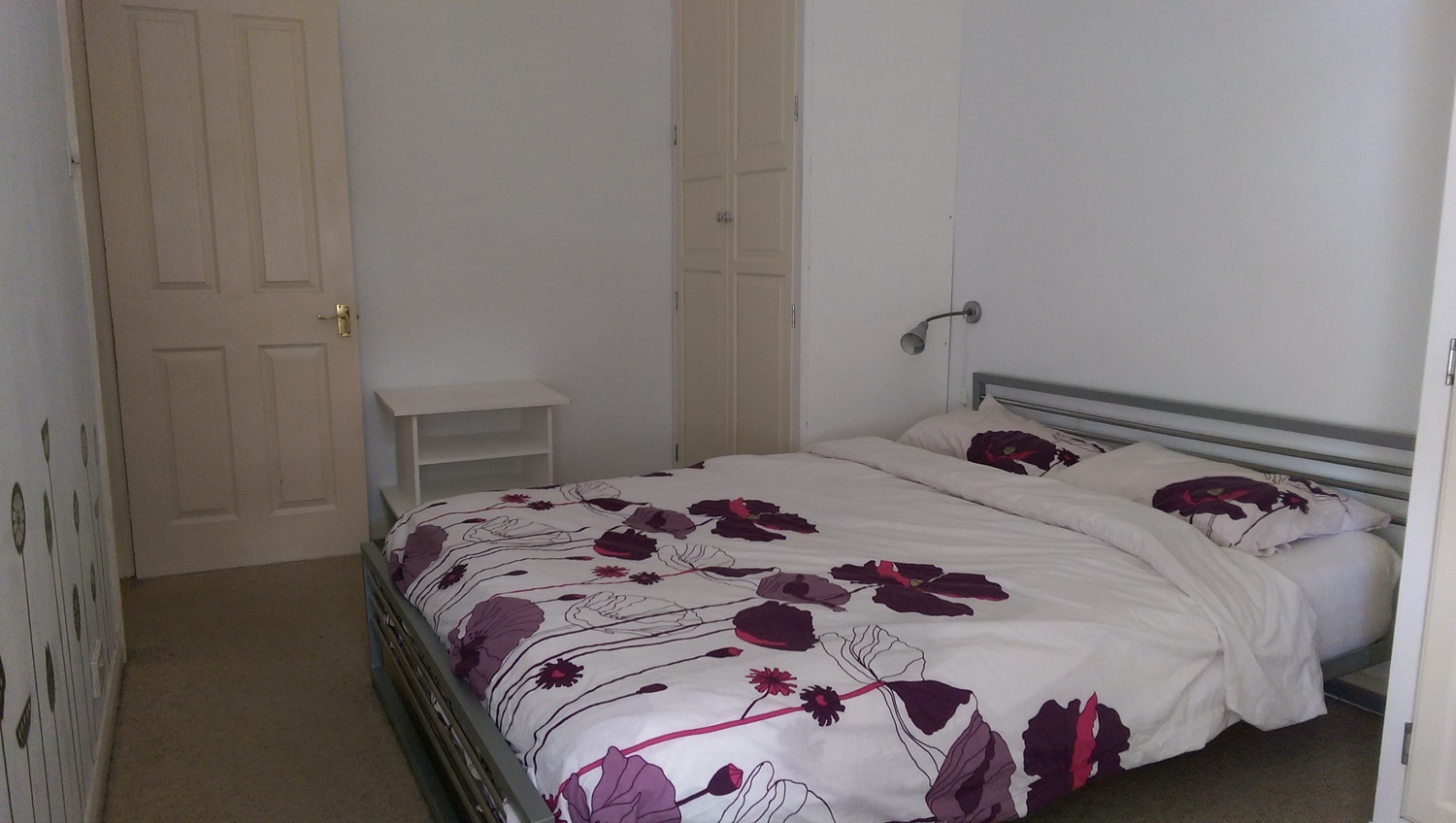 Double room with private lounge and bathroom in Ashley, Bristol