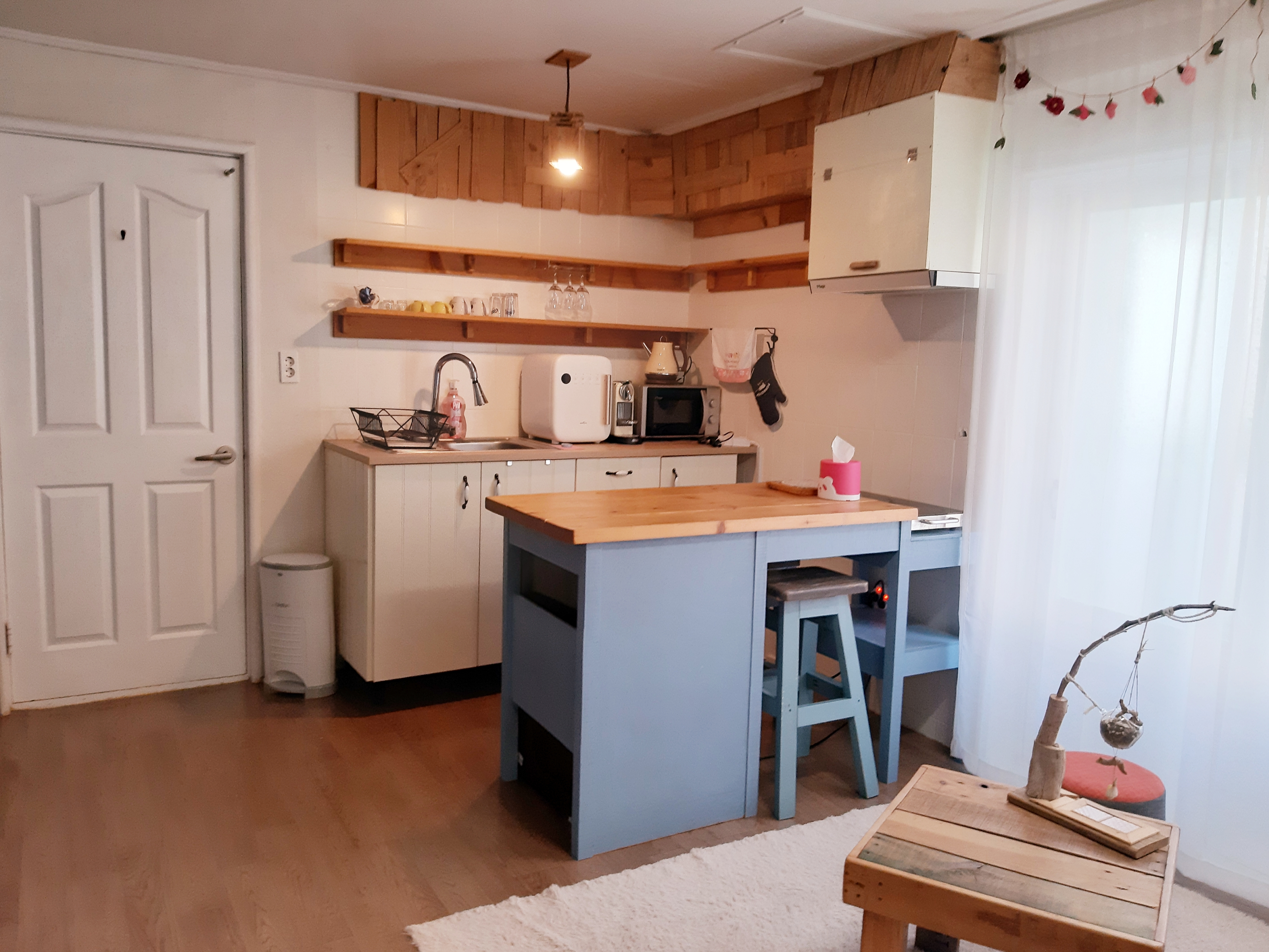 A private house for two for a tight-knit couple